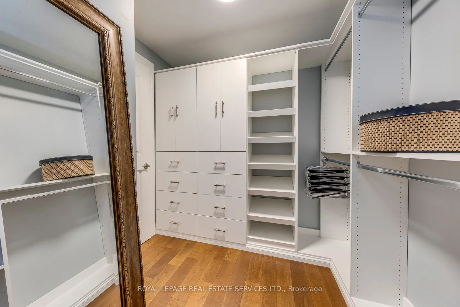 2855 Bloor Street W, #305