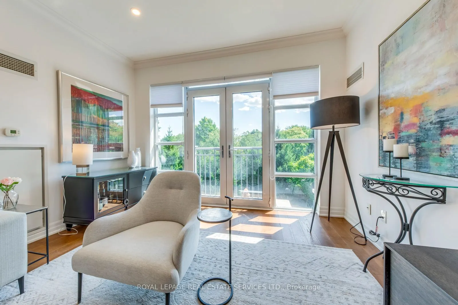 2855 Bloor Street W, #305