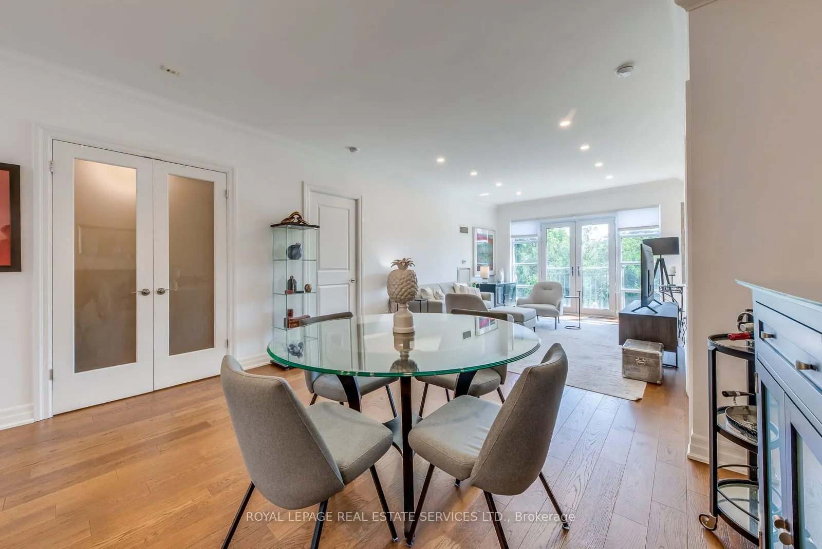2855 Bloor Street W, #305