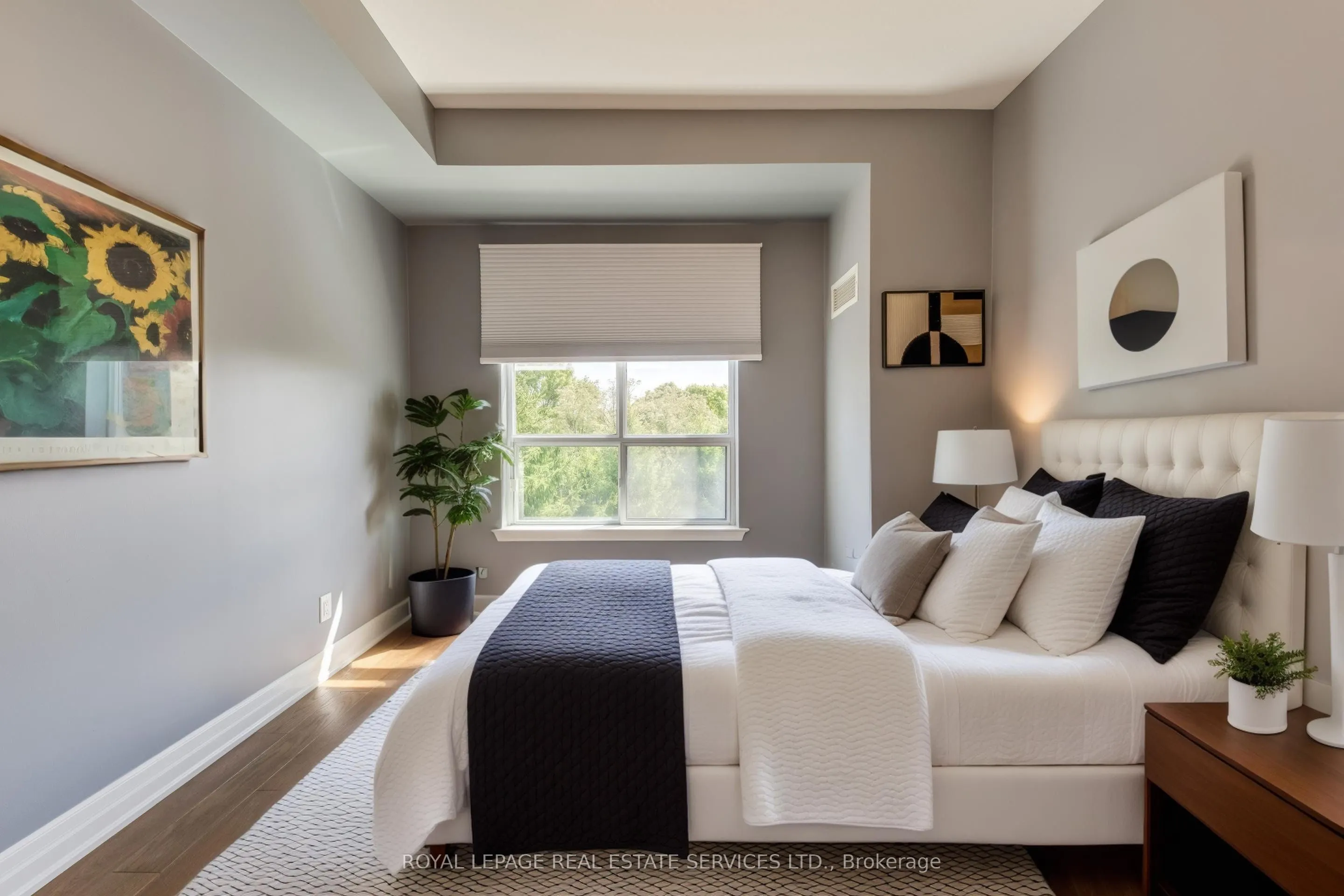 2855 Bloor Street W, #305