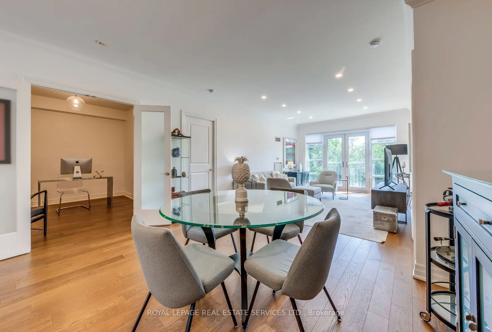 2855 Bloor Street W, #305