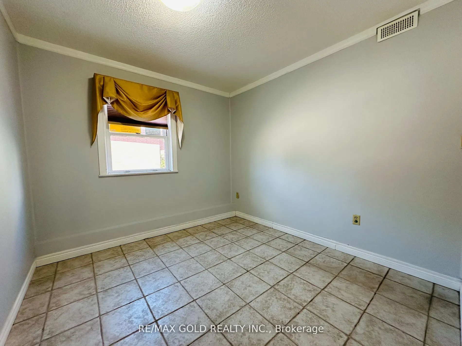 43 MAIN Street S, #2A