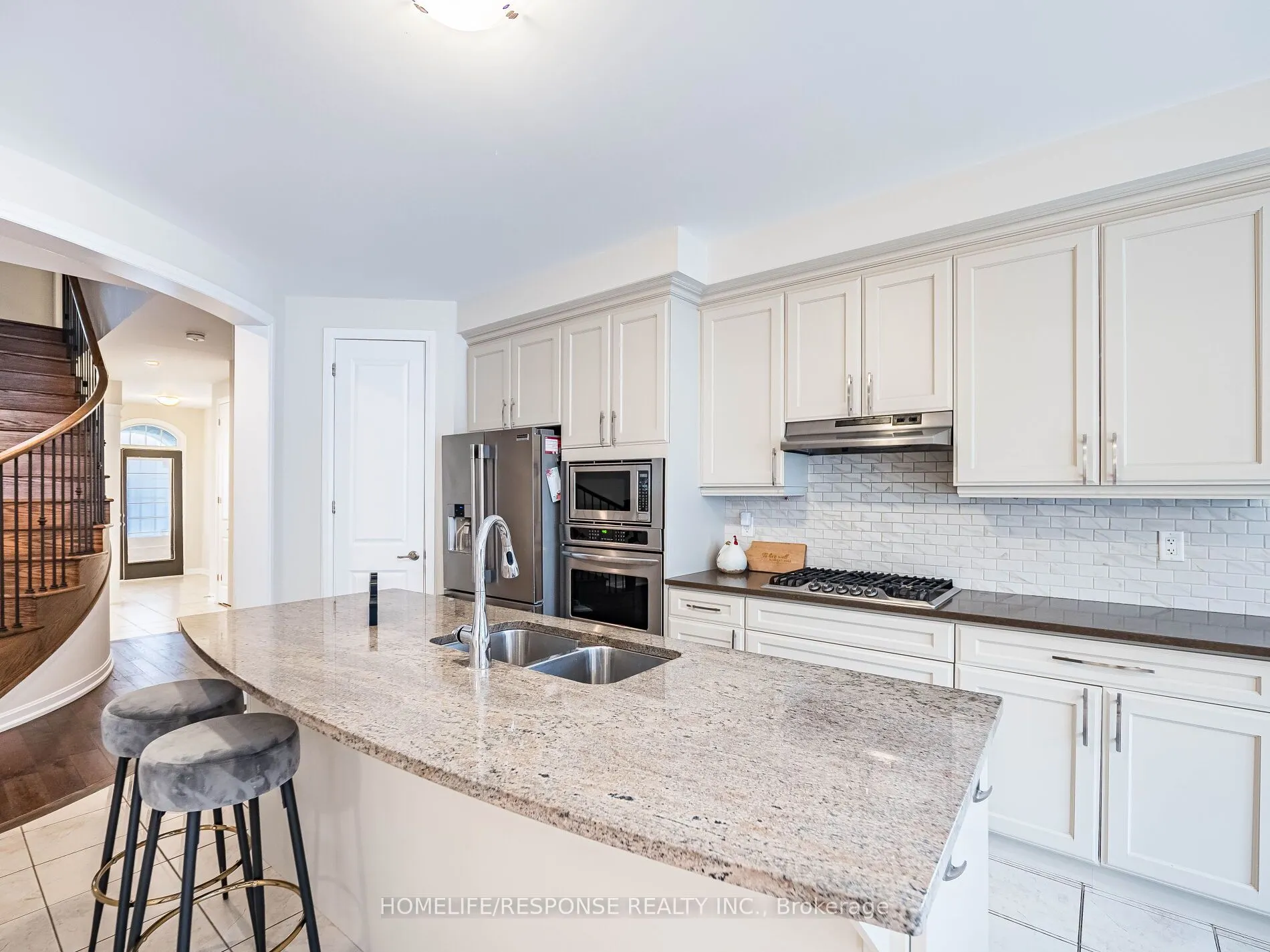 115 BEAVERIDGE Avenue W