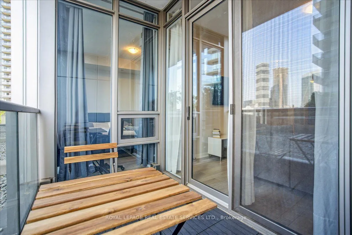 88 Park Lawn Road, #209