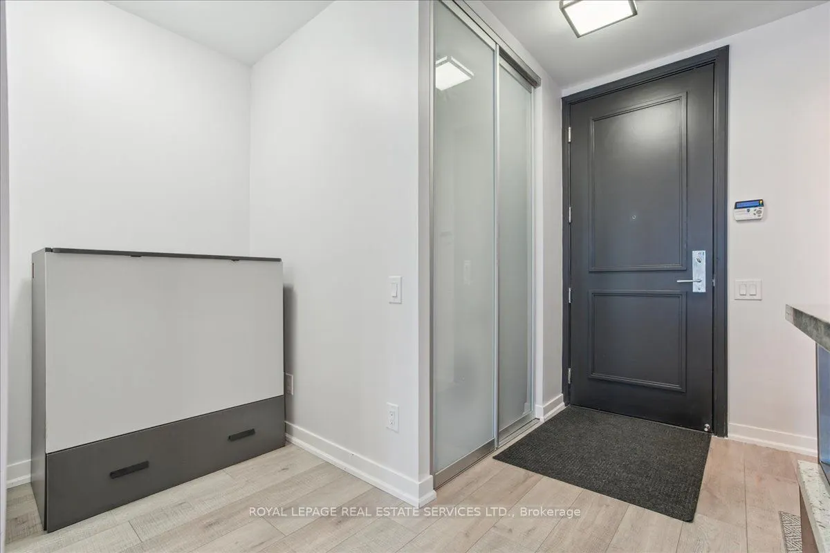 88 Park Lawn Road, #209