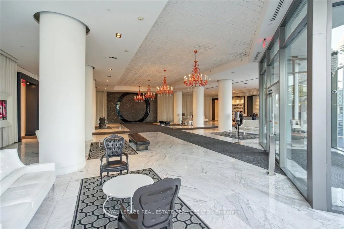88 Park Lawn Road, #209