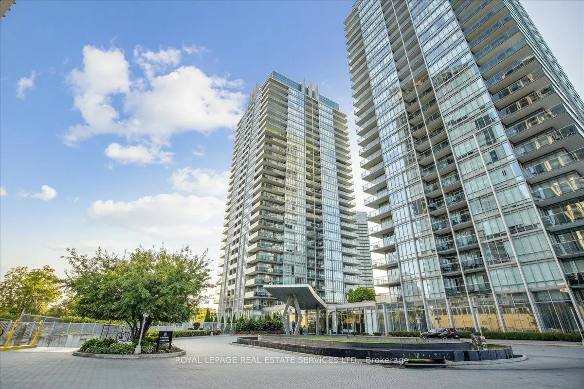 88 Park Lawn Road, #209