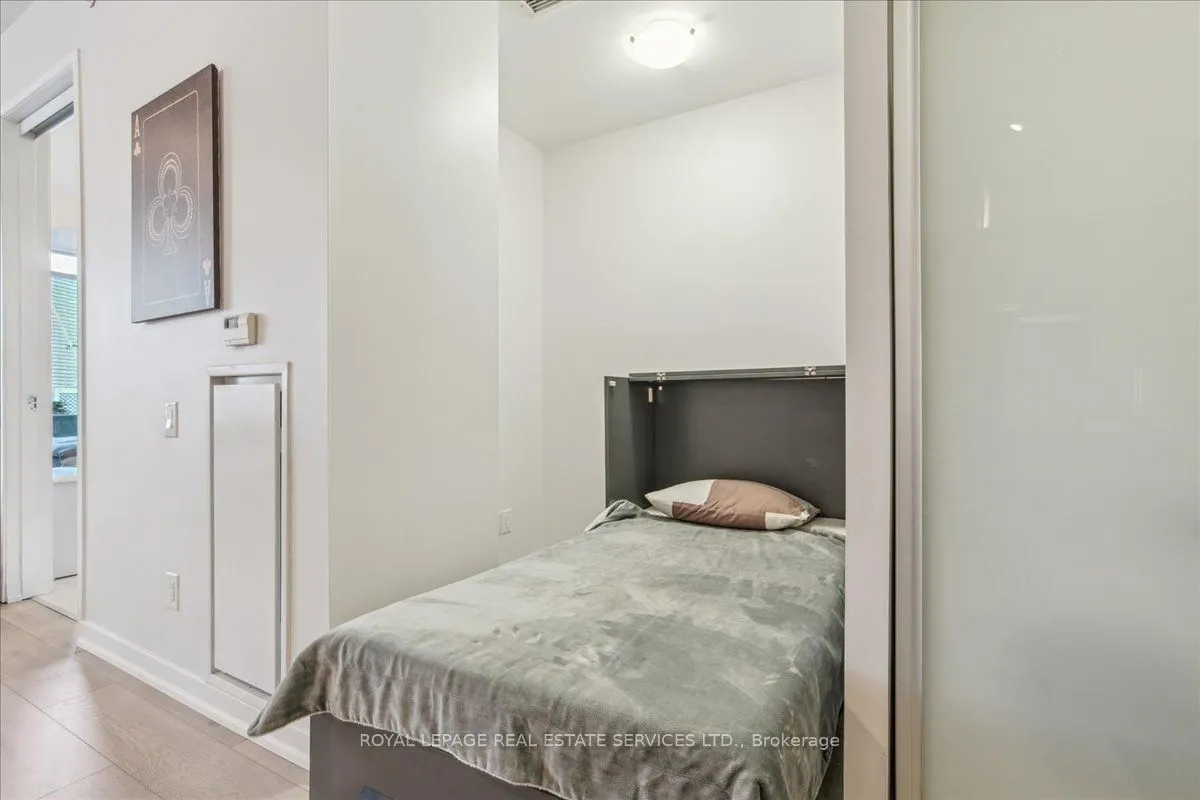 88 Park Lawn Road, #209