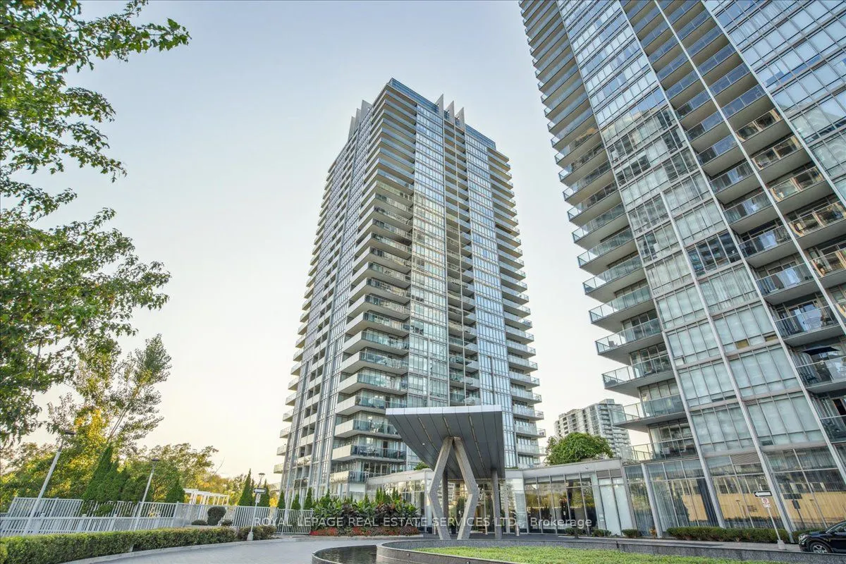88 Park Lawn Road, #209