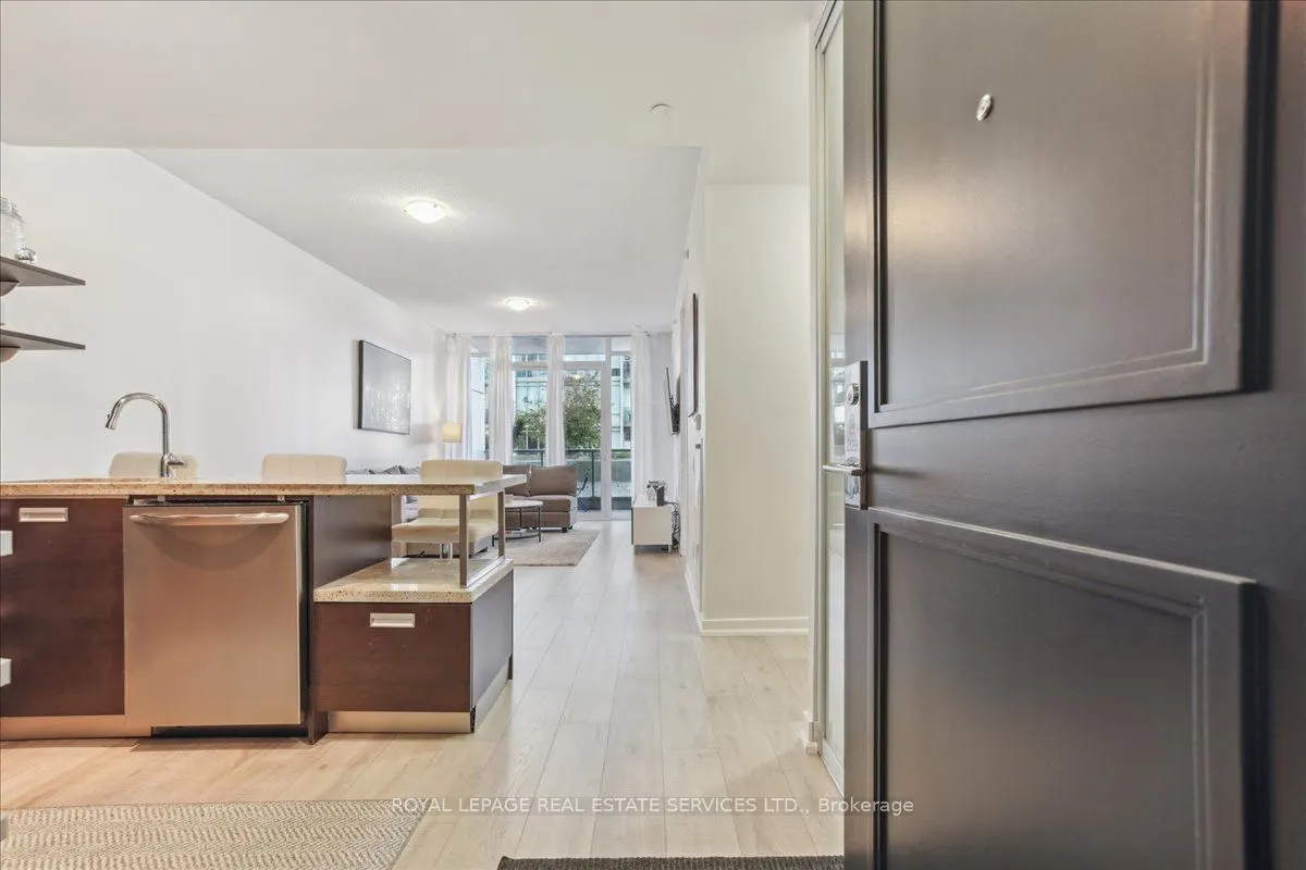 88 Park Lawn Road, #209