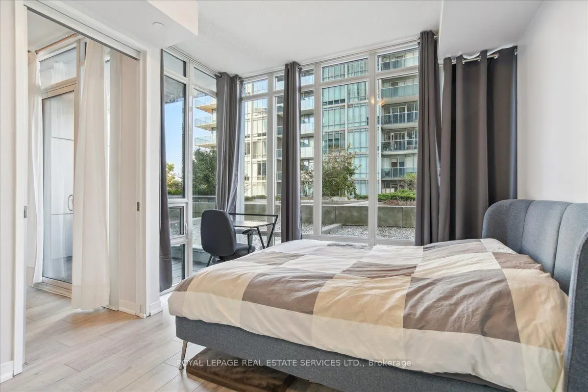 88 Park Lawn Road, #209