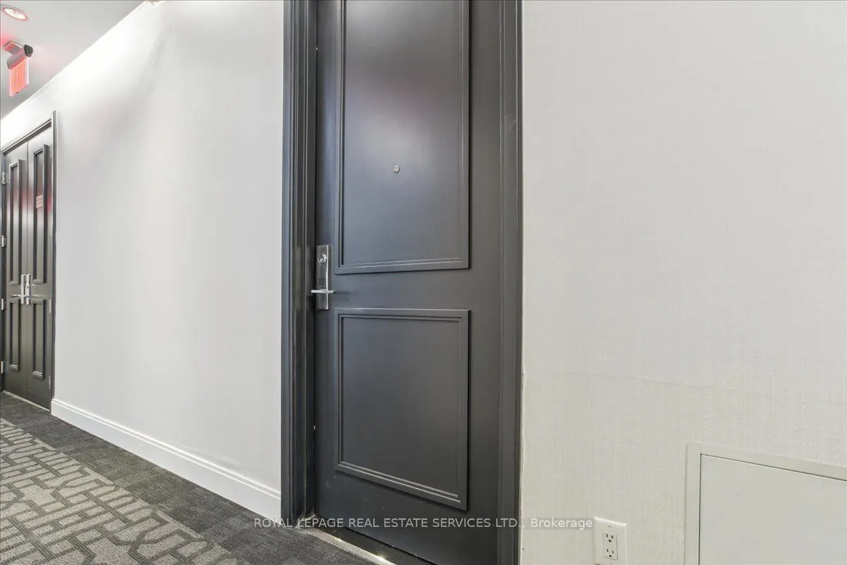 88 Park Lawn Road, #209
