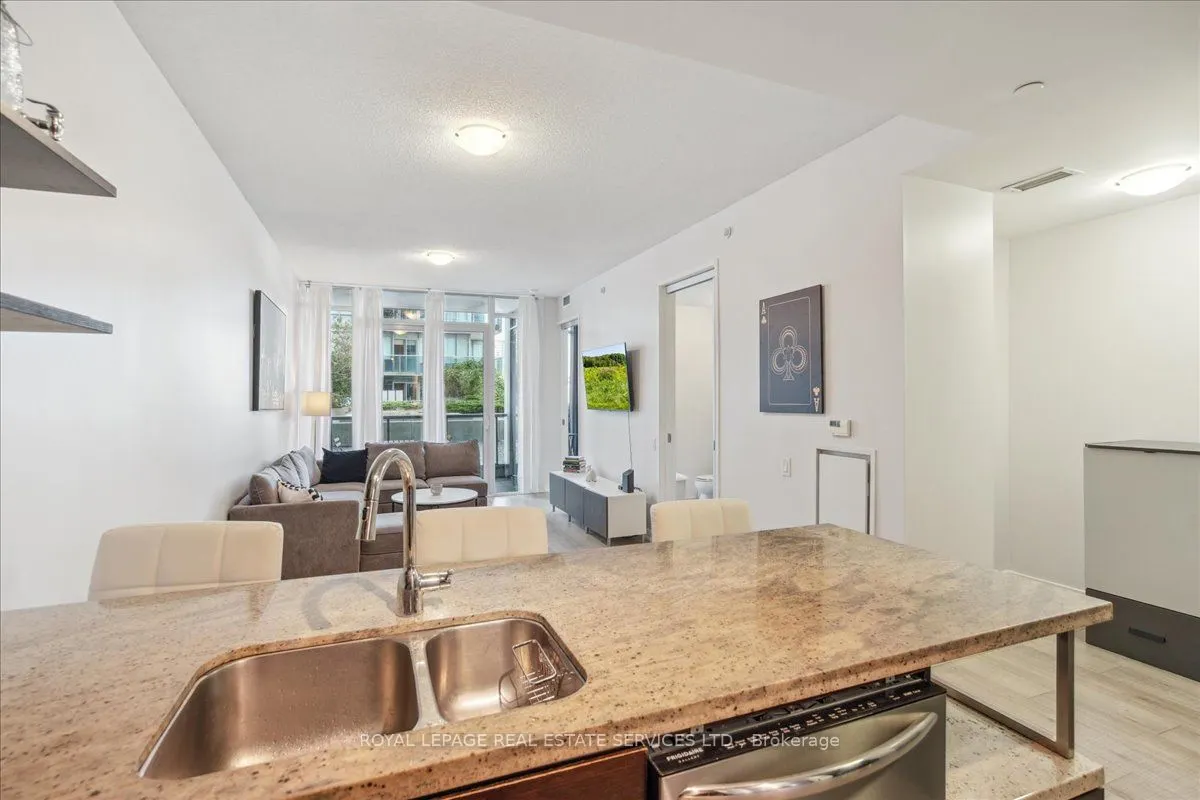 88 Park Lawn Road, #209