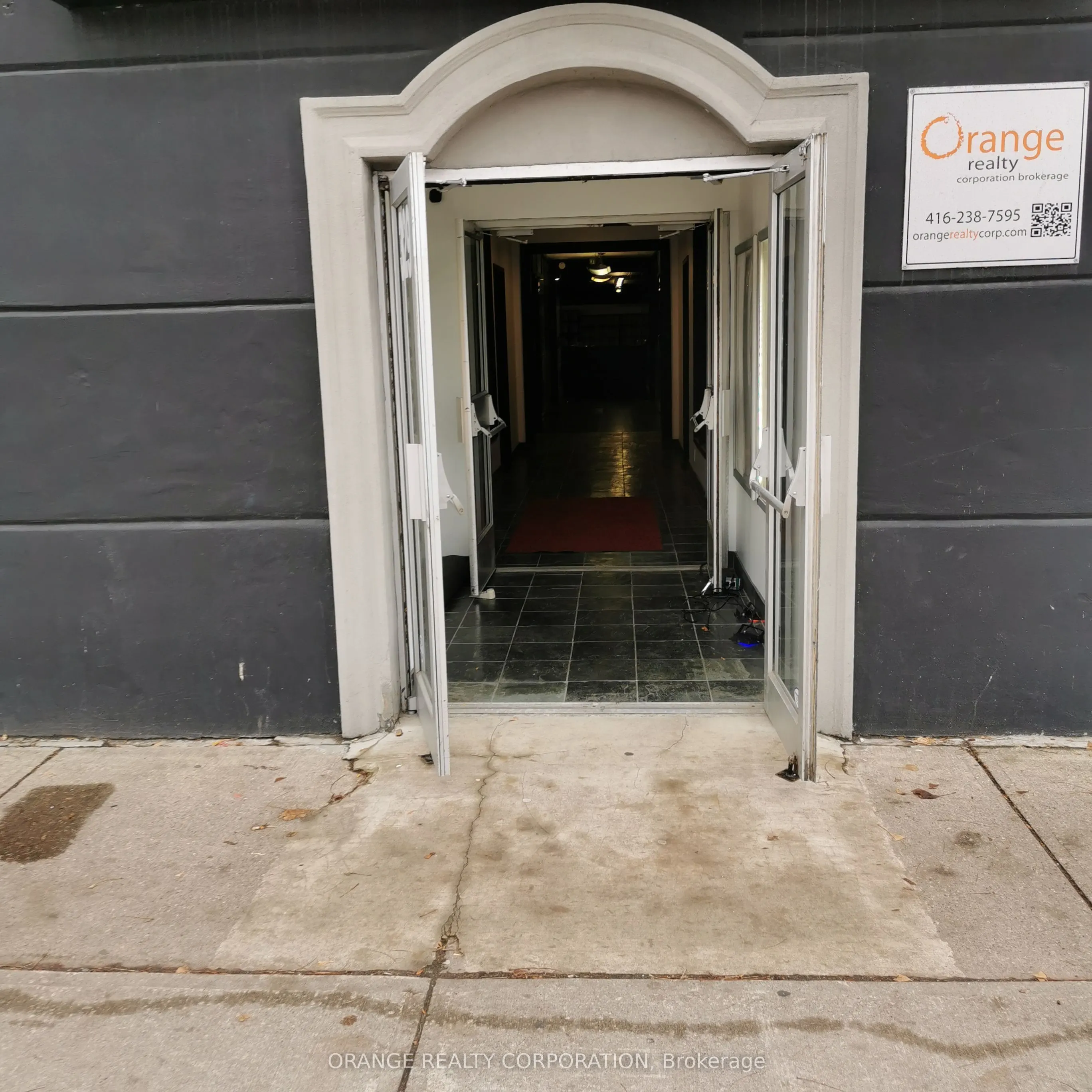 3299 Lake Shore Boulevard W, #102