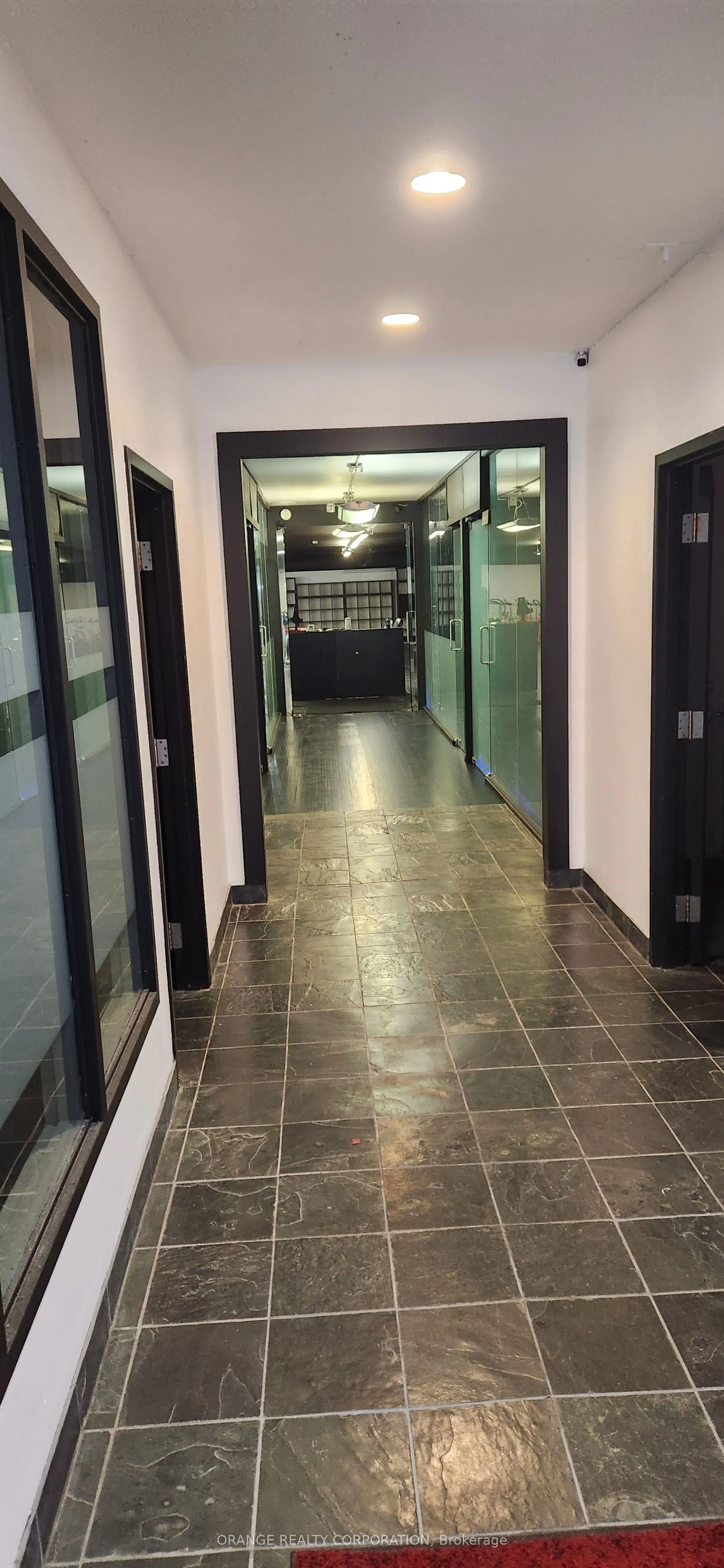 3299 Lake Shore Boulevard W, #102