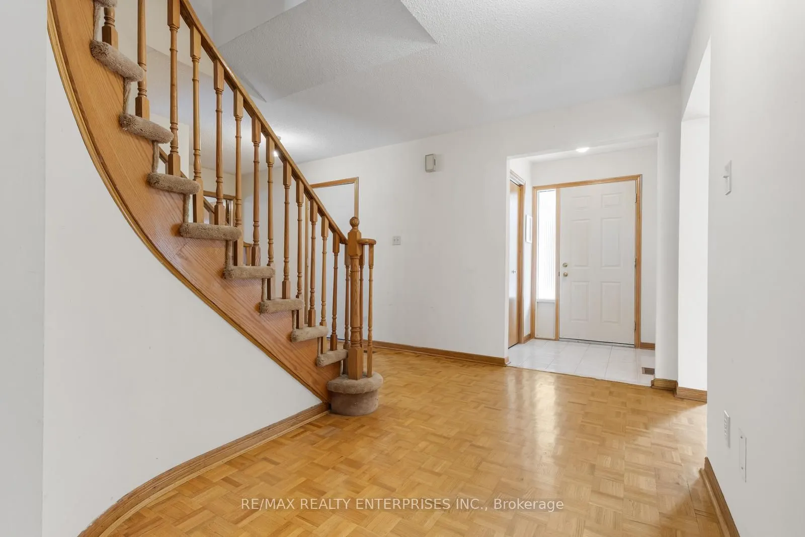 2941 Caradoc Lane
