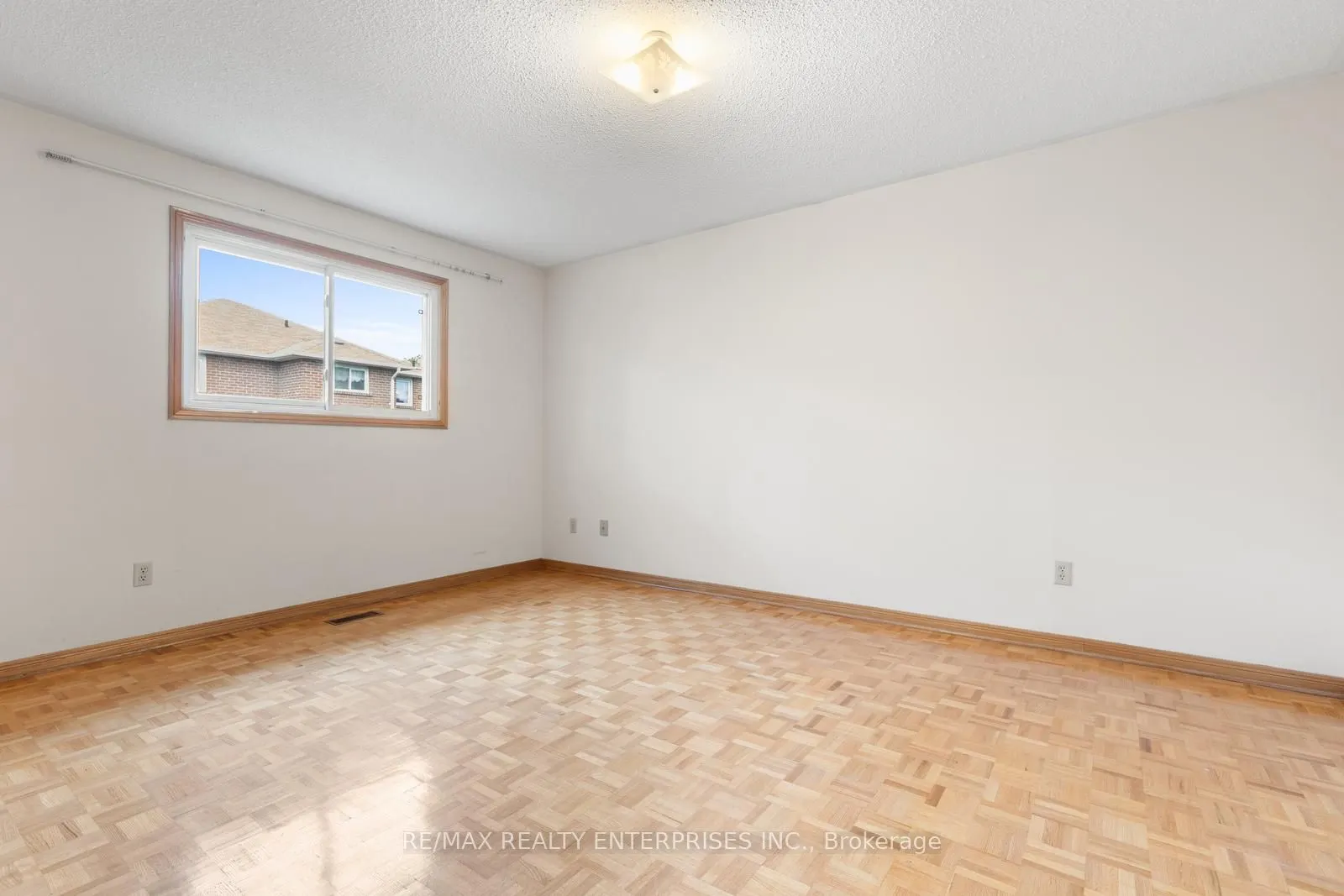 2941 Caradoc Lane