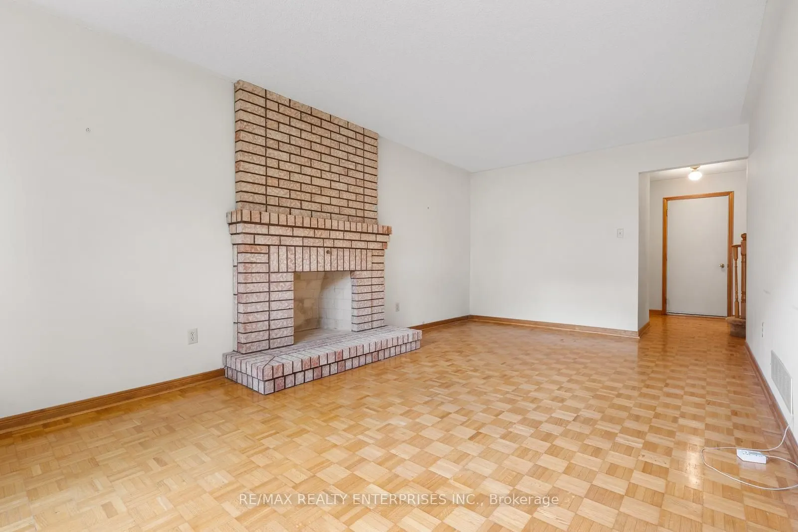 2941 Caradoc Lane