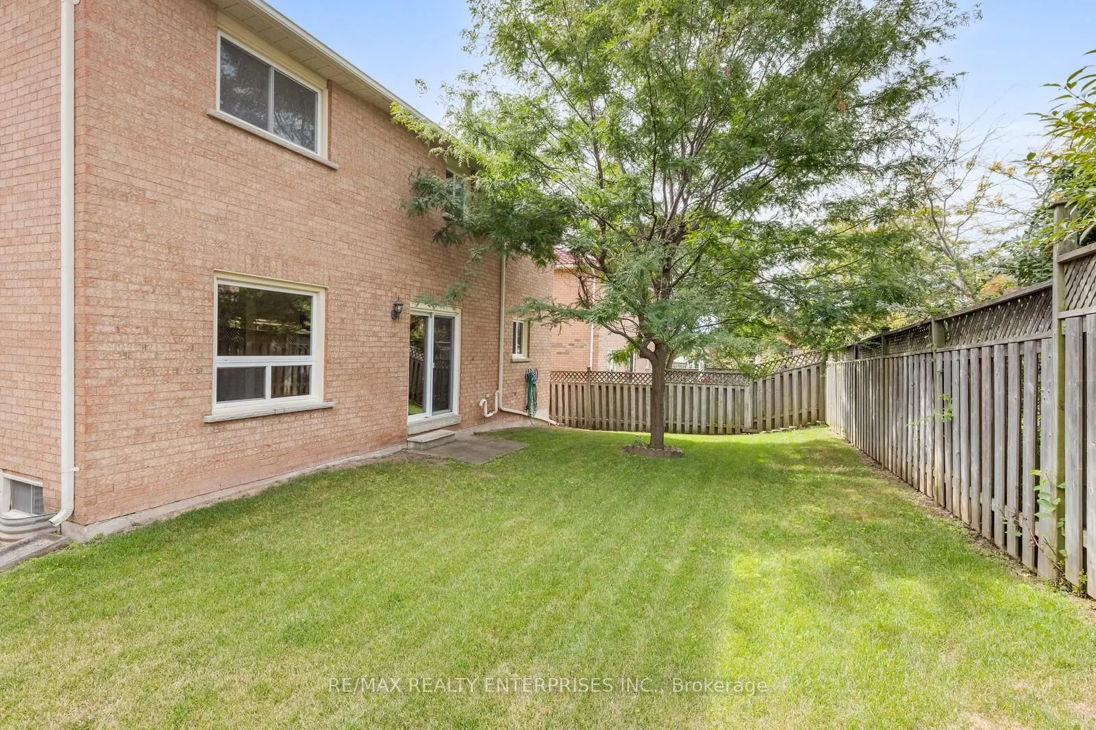 2941 Caradoc Lane