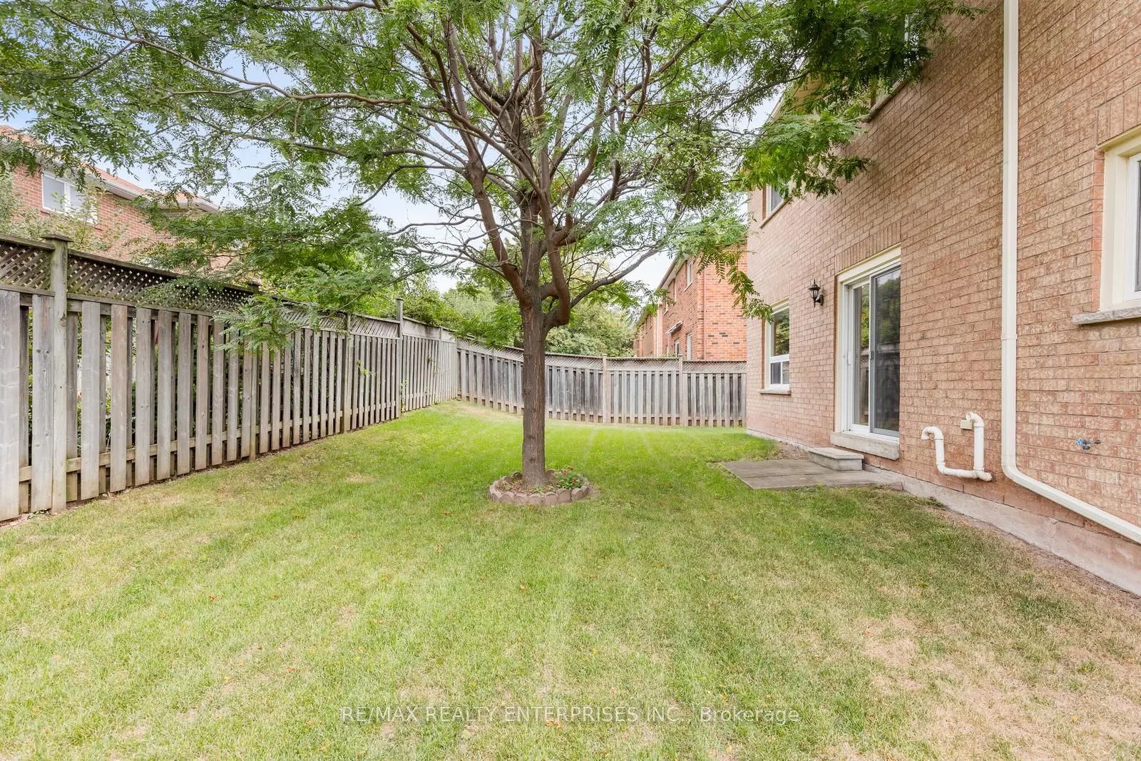 2941 Caradoc Lane