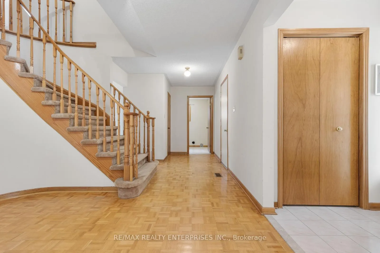 2941 Caradoc Lane