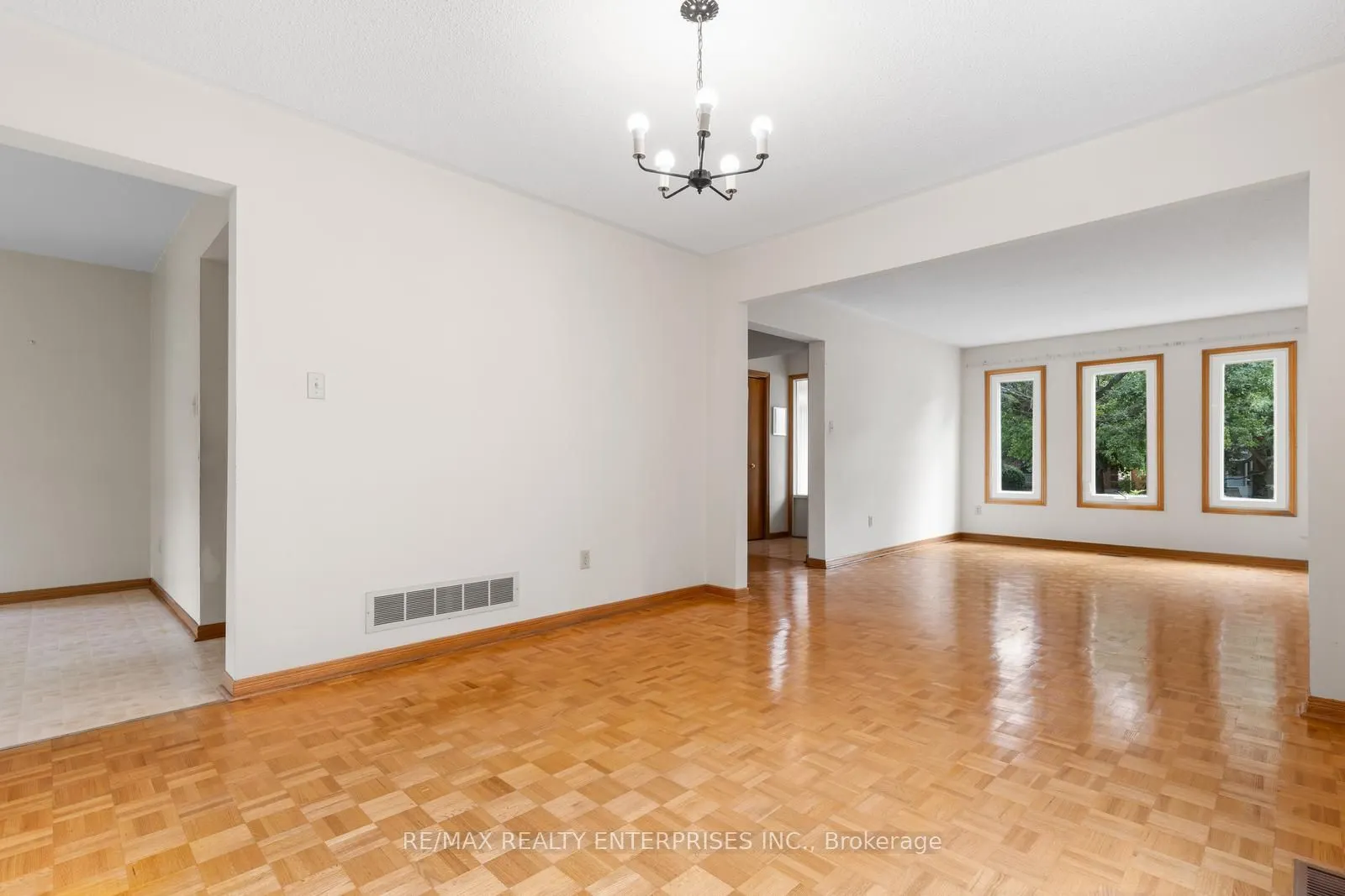 2941 Caradoc Lane