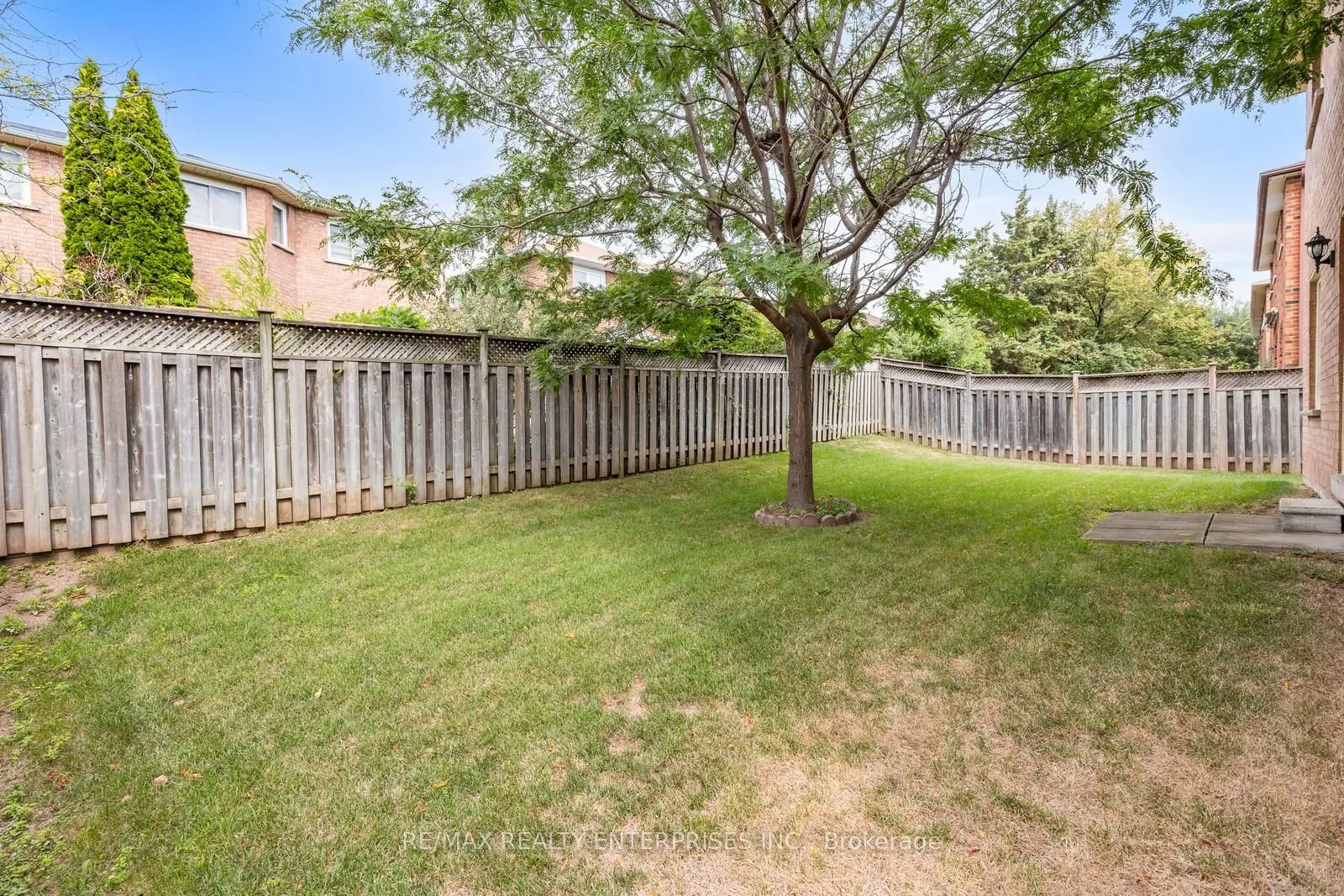 2941 Caradoc Lane