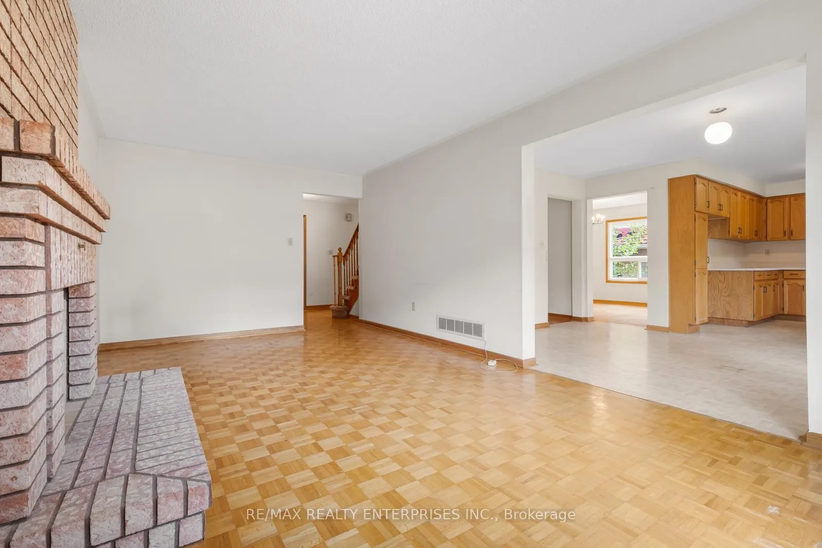 2941 Caradoc Lane