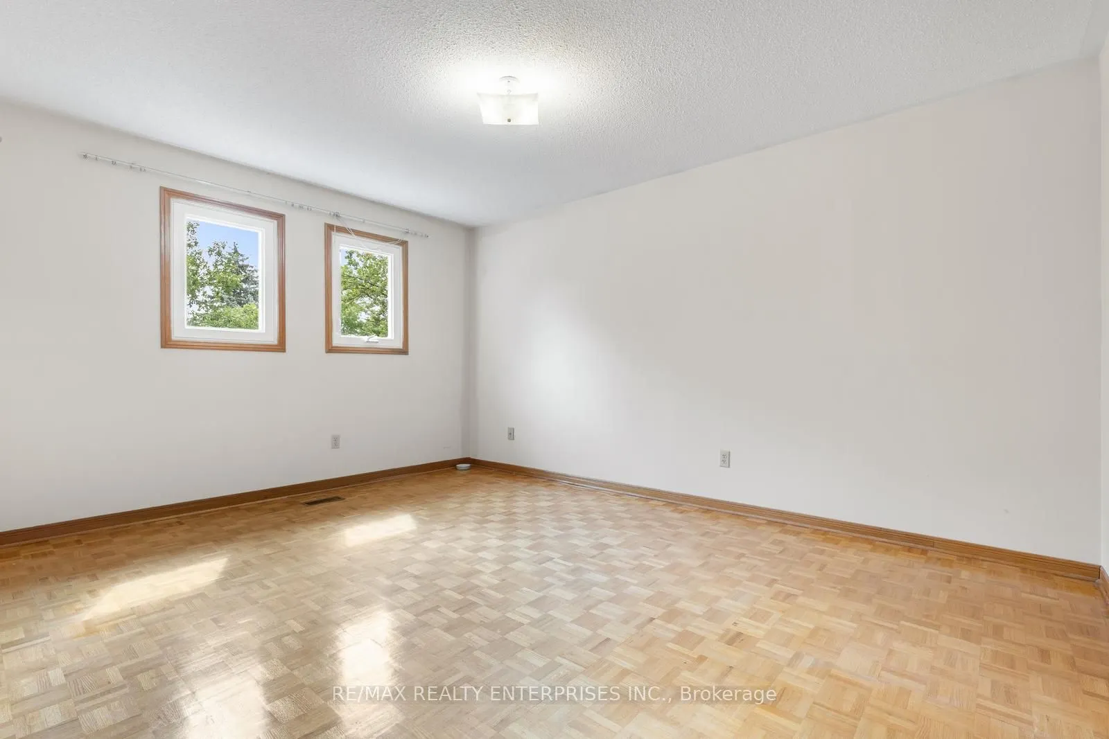 2941 Caradoc Lane