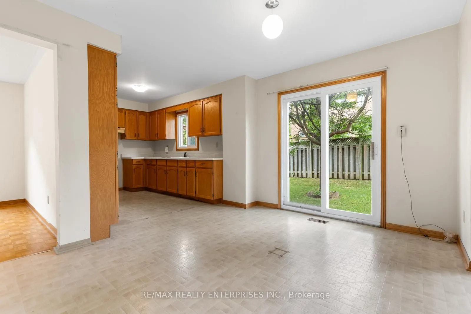2941 Caradoc Lane