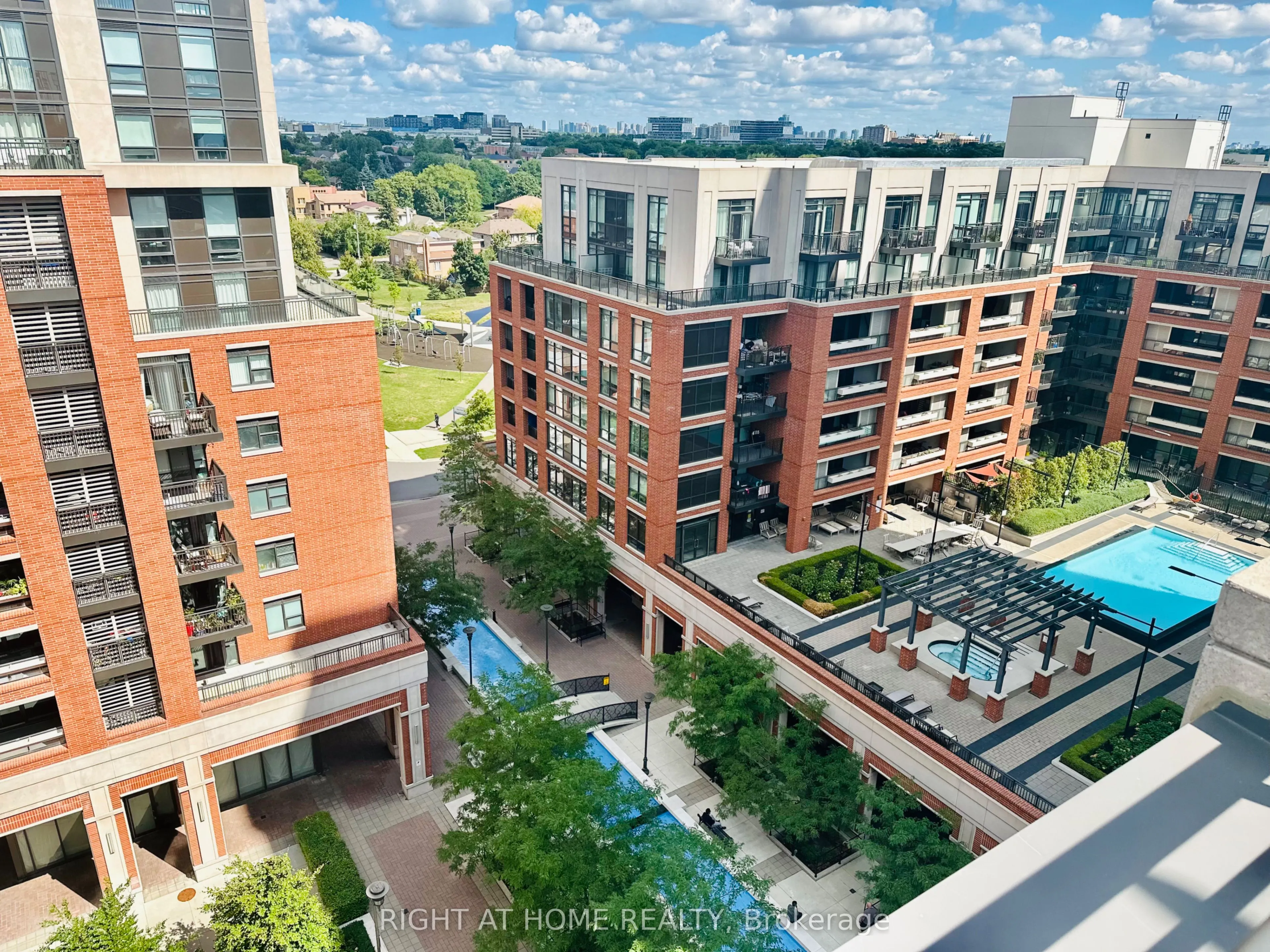 830 Lawrence Avenue W, #2004