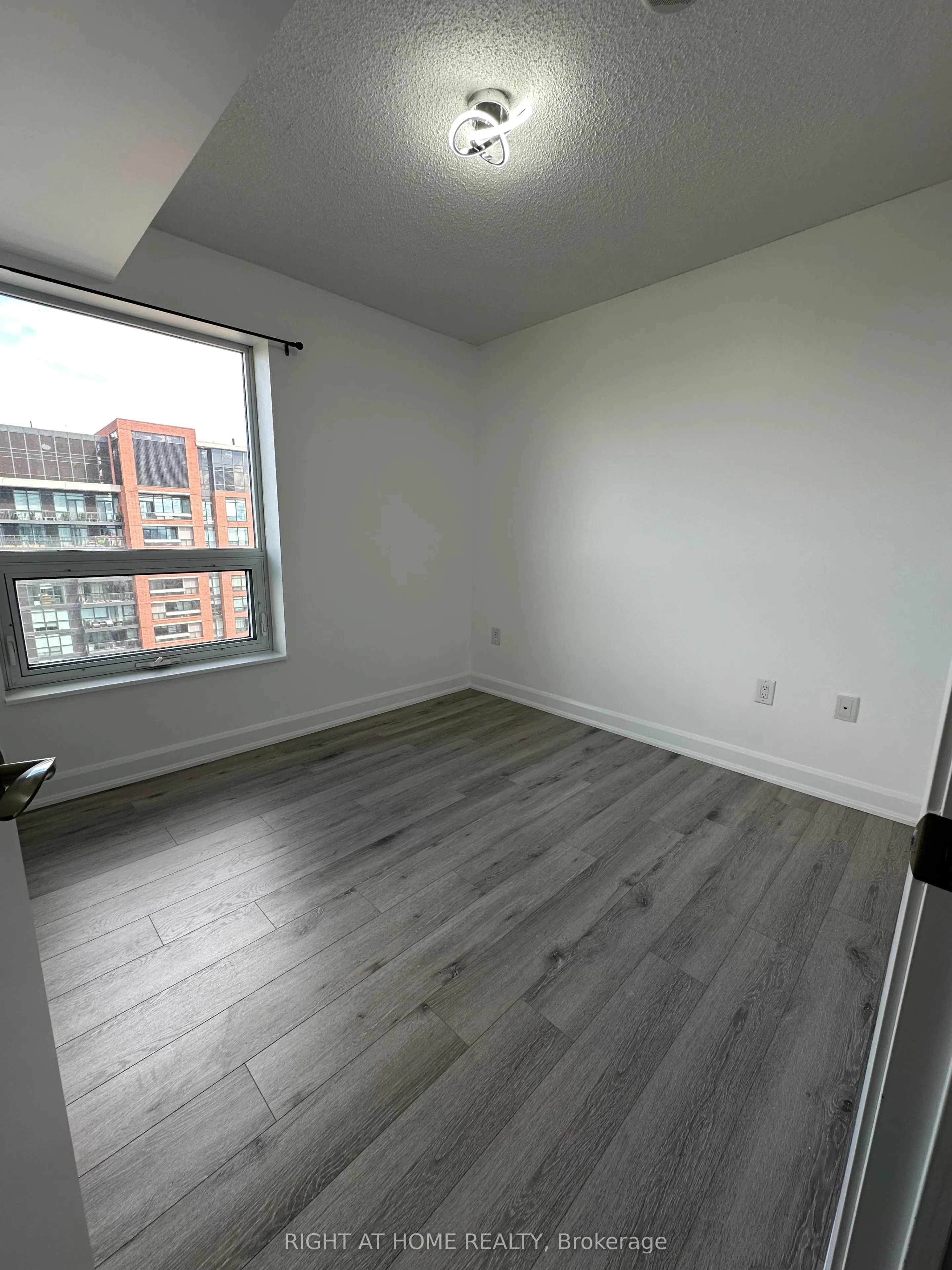 830 Lawrence Avenue W, #2004