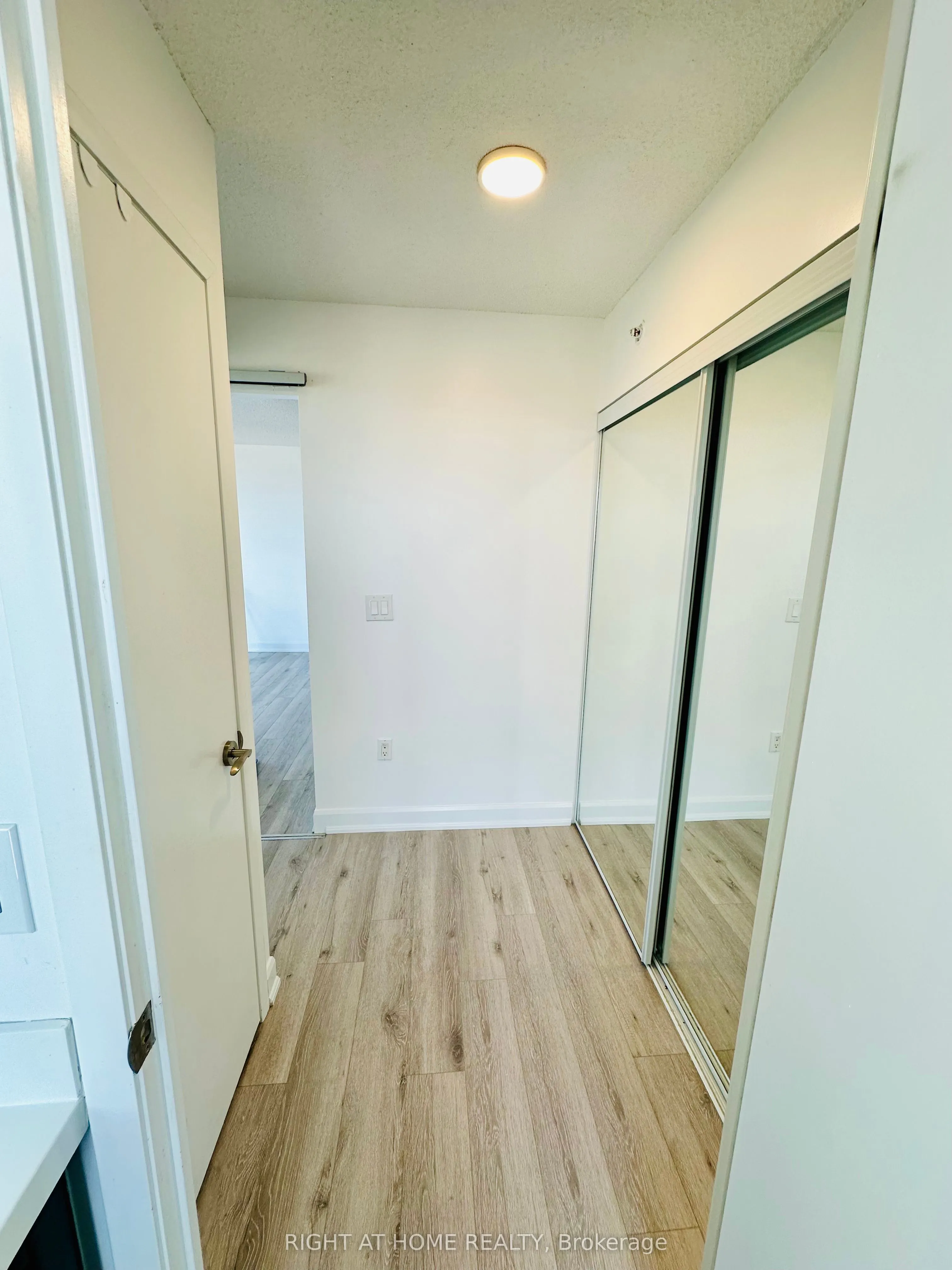 830 Lawrence Avenue W, #2004