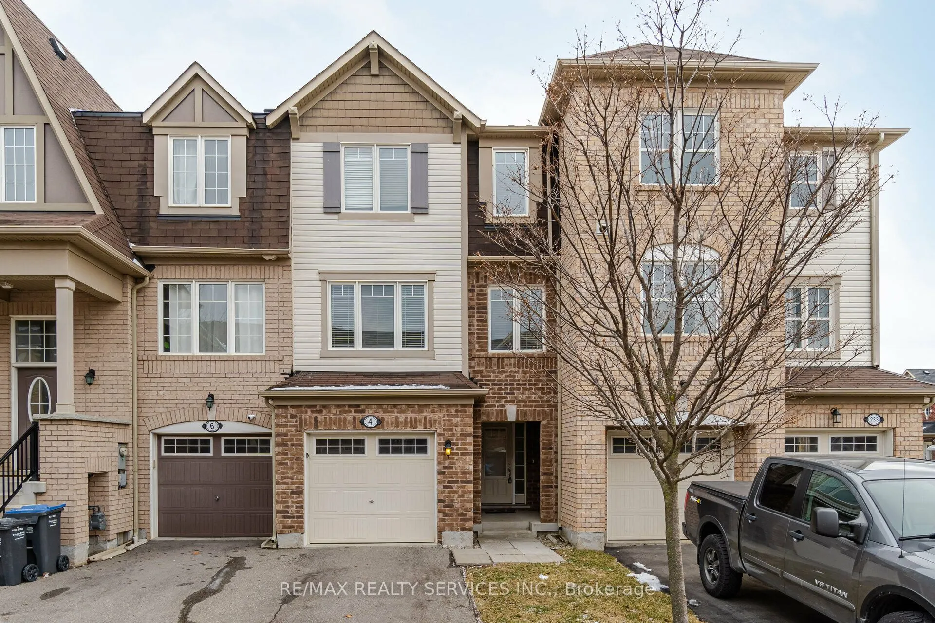 4 Colonel Frank Ching Crescent