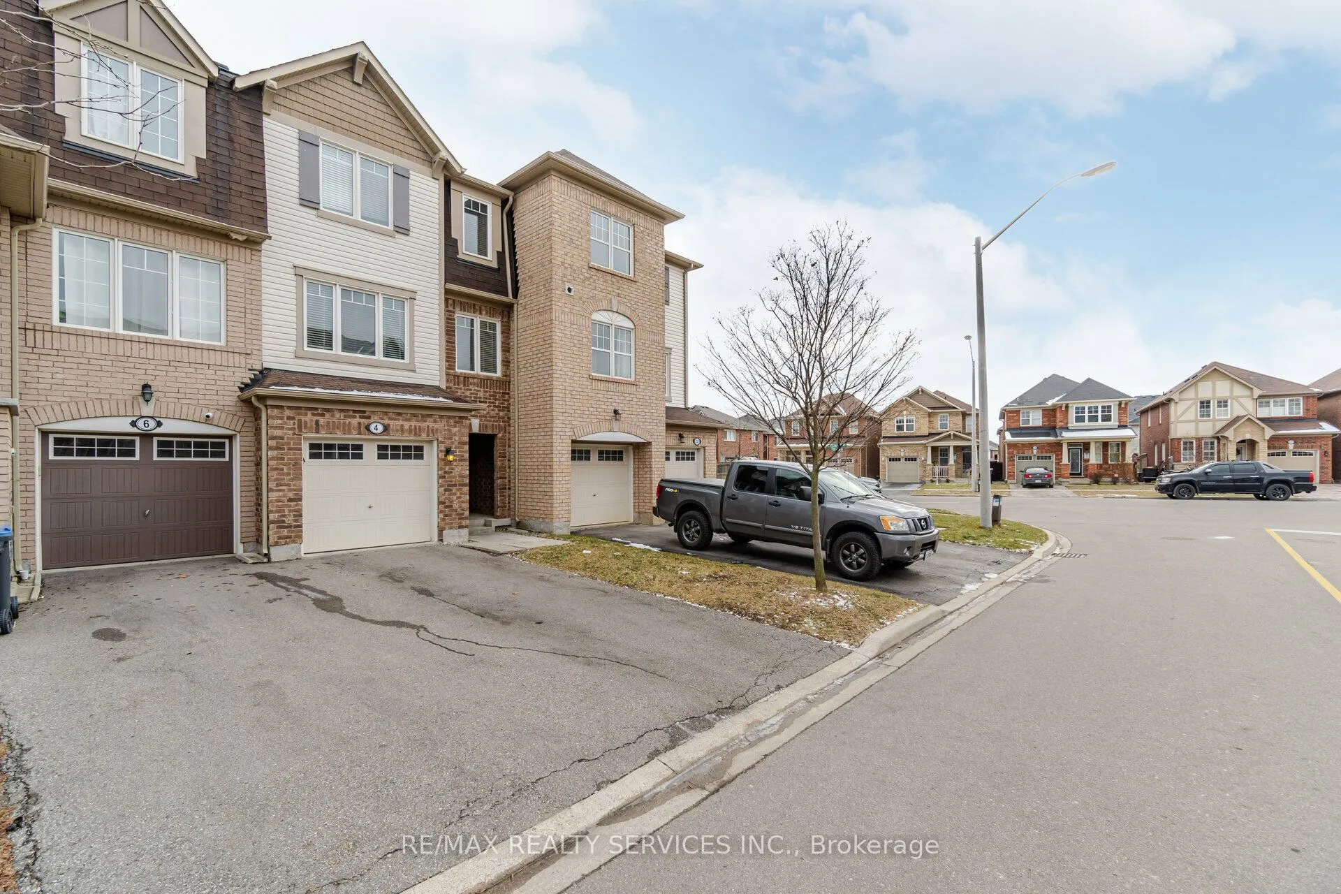 4 Colonel Frank Ching Crescent