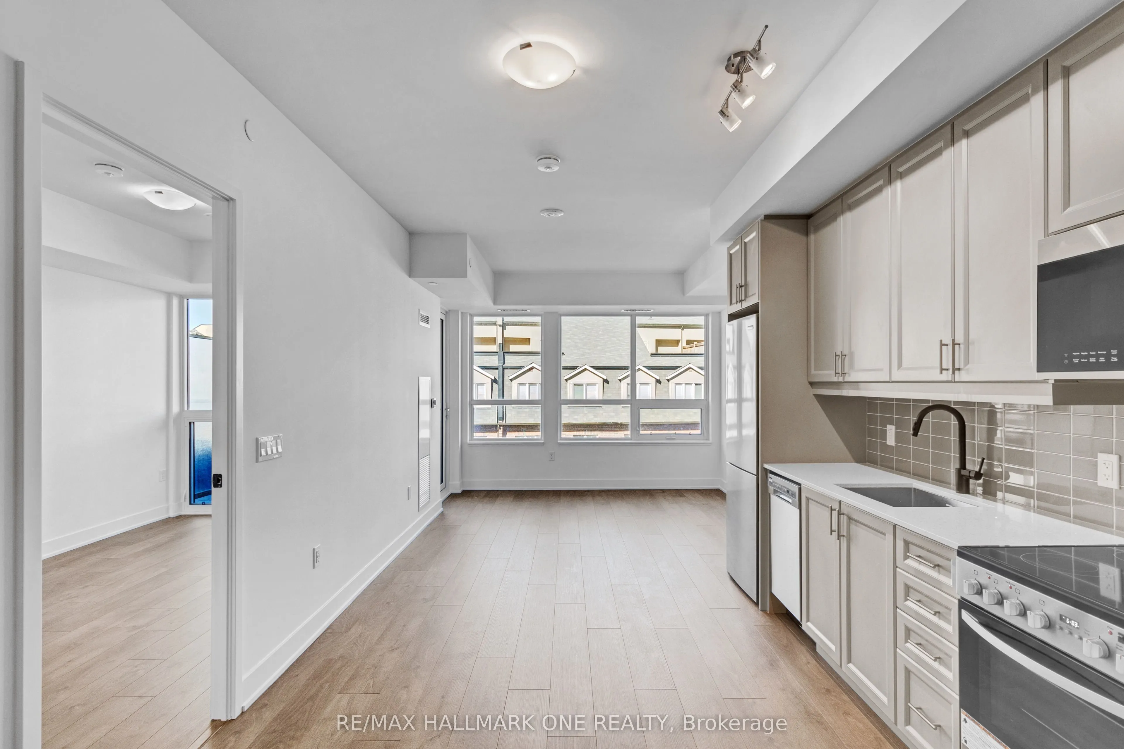 2343 Khalsa Gate, #413