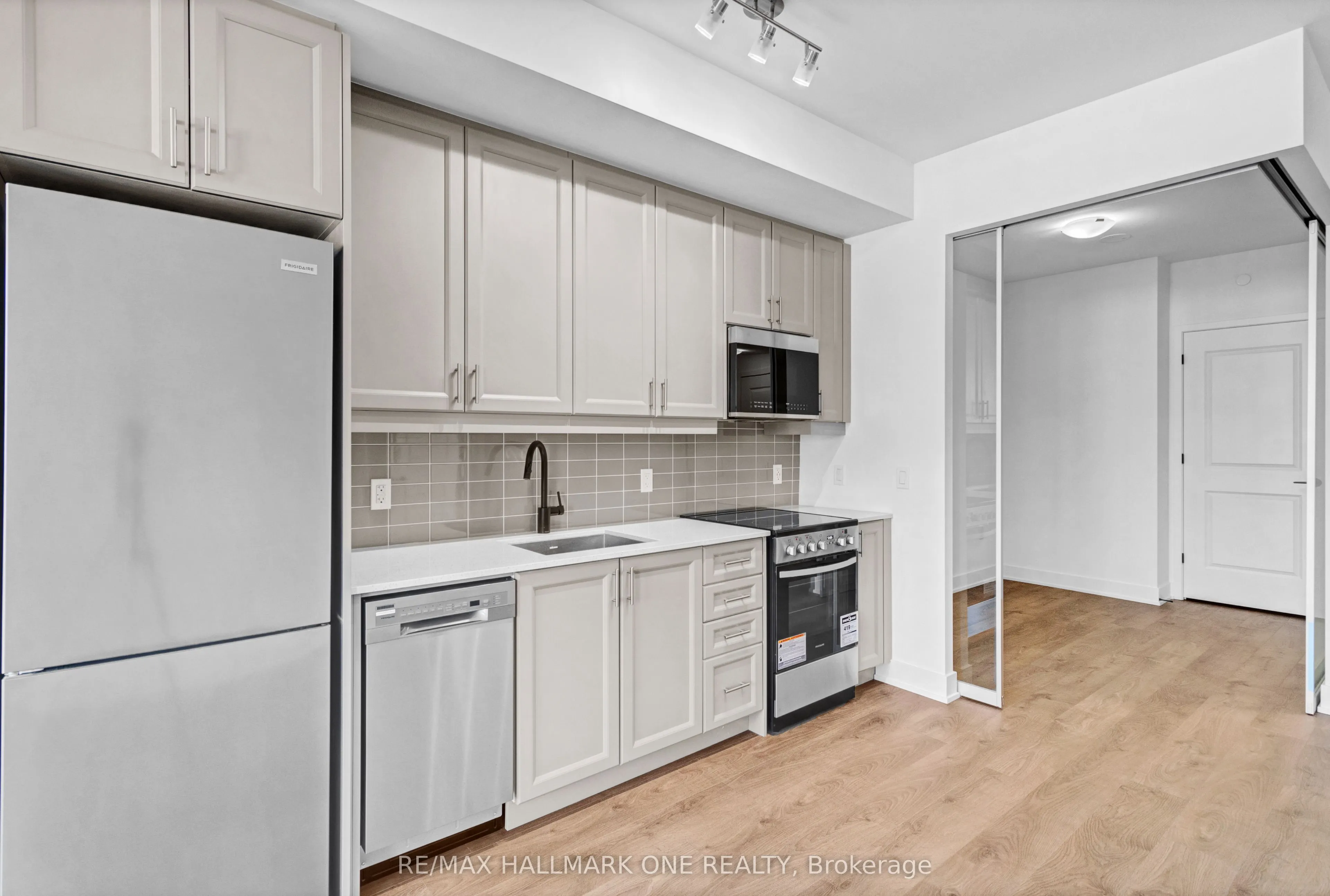 2343 Khalsa Gate, #413