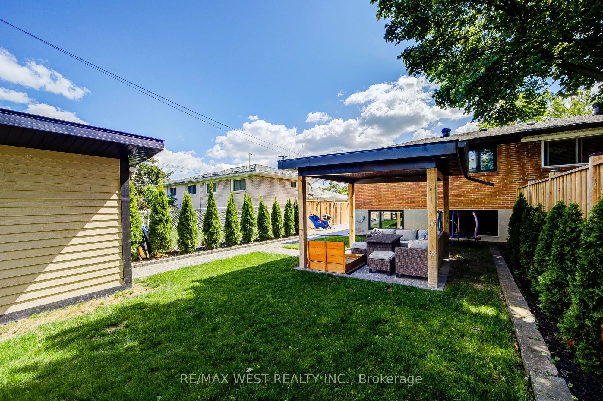 1183 Westerdam Road