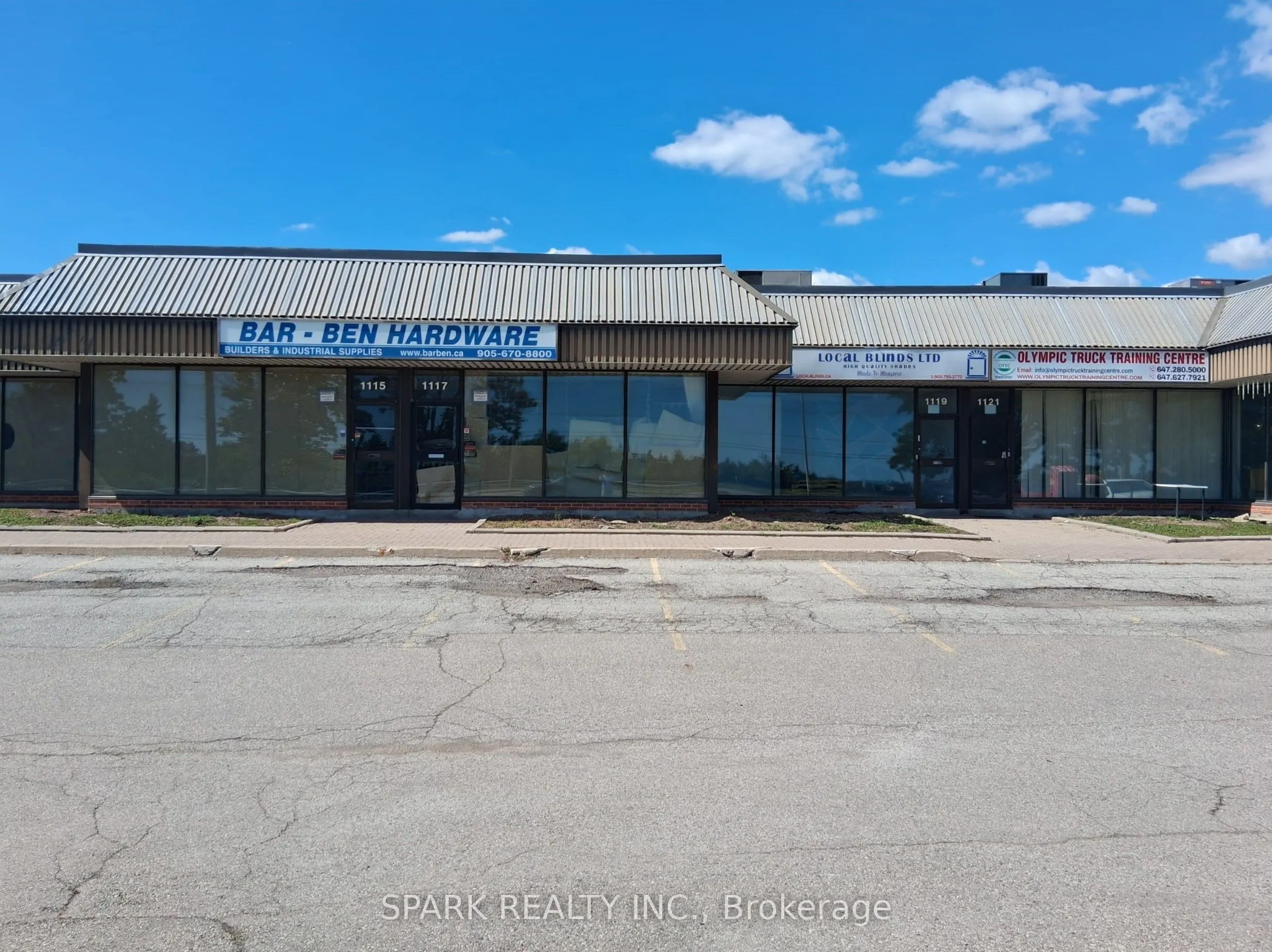1115 Derry Road E