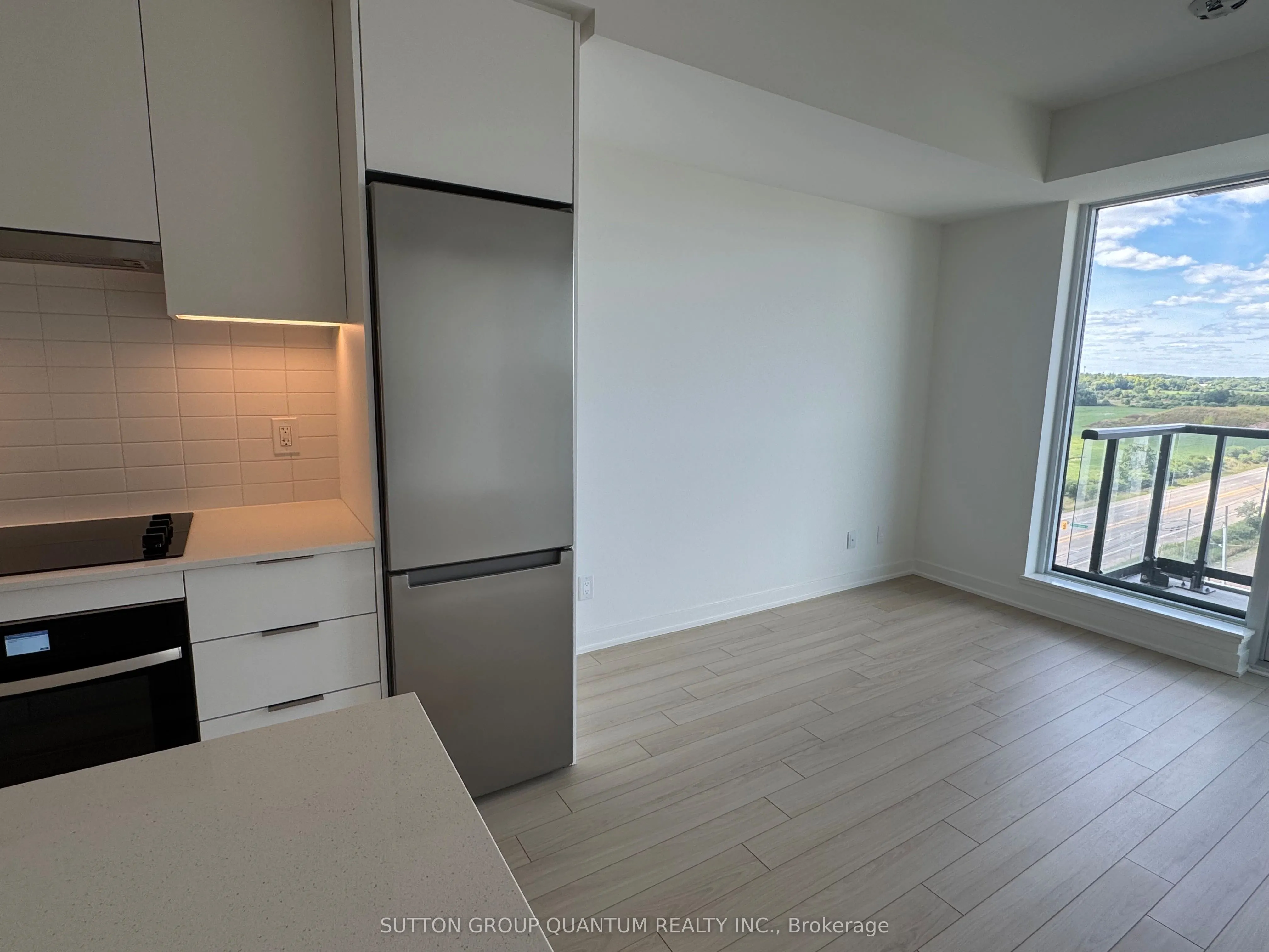 3079 Trafralgar Road N, #1006