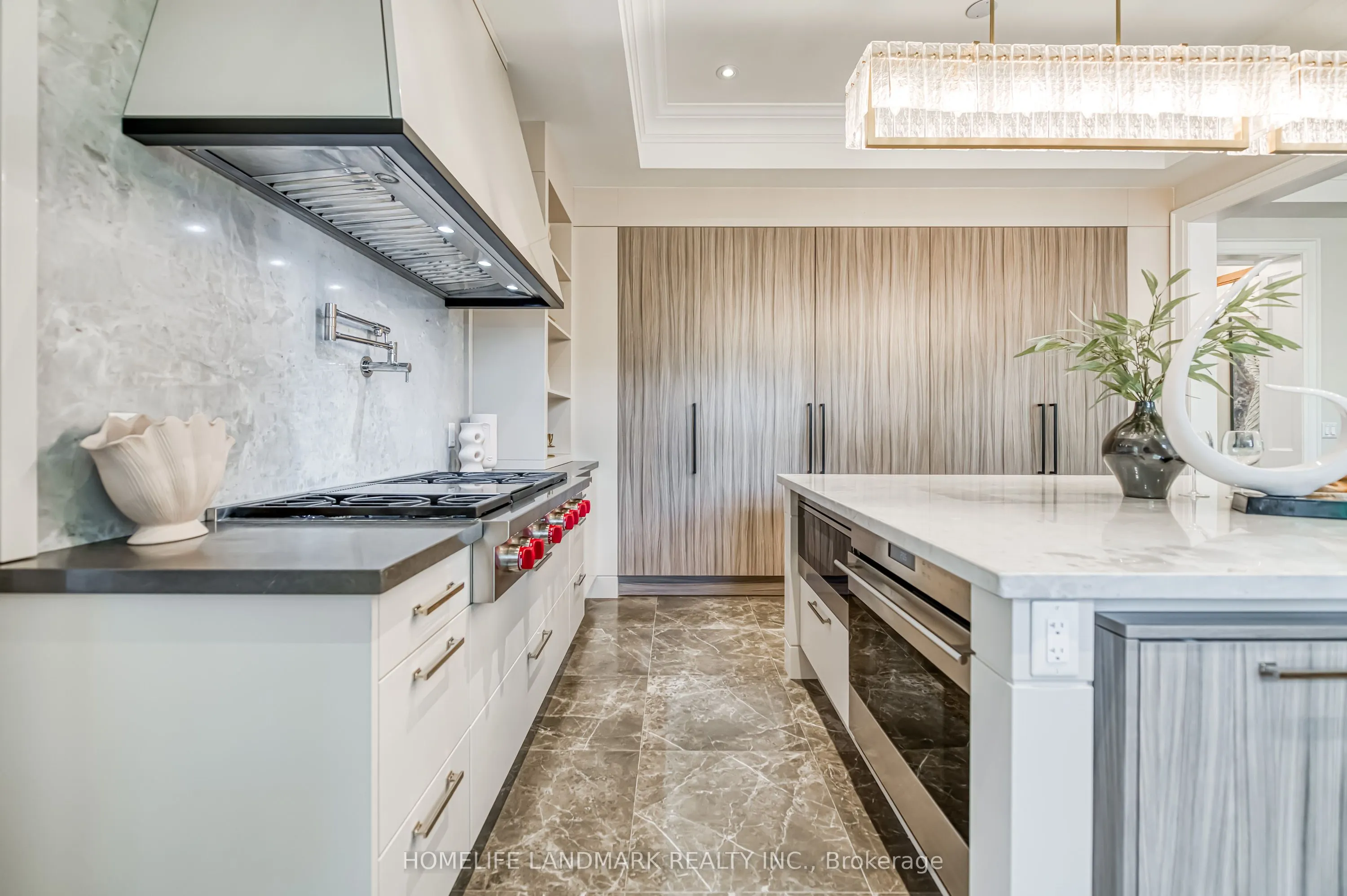 1199 Lakeshore Road W