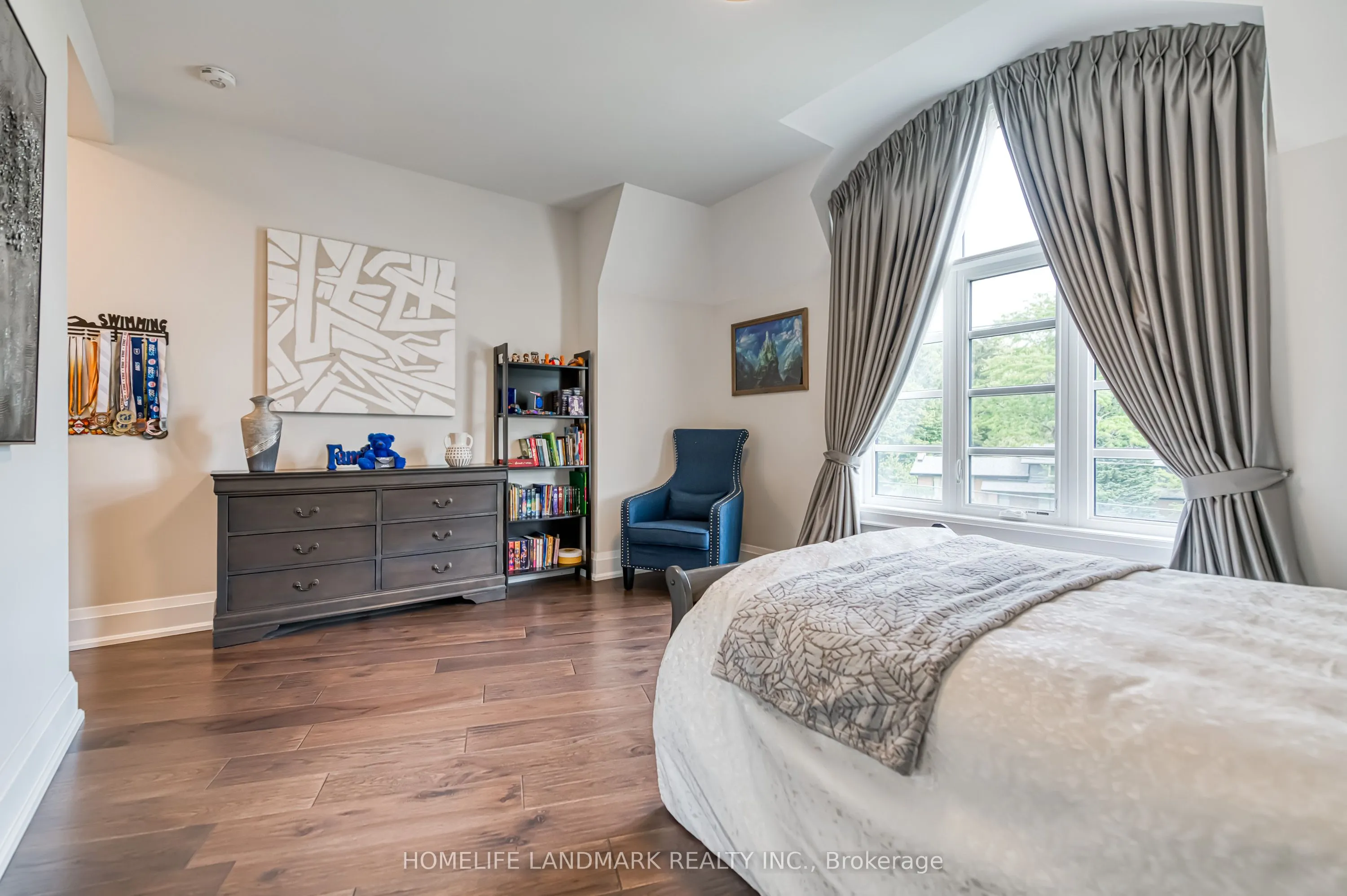 1199 Lakeshore Road W