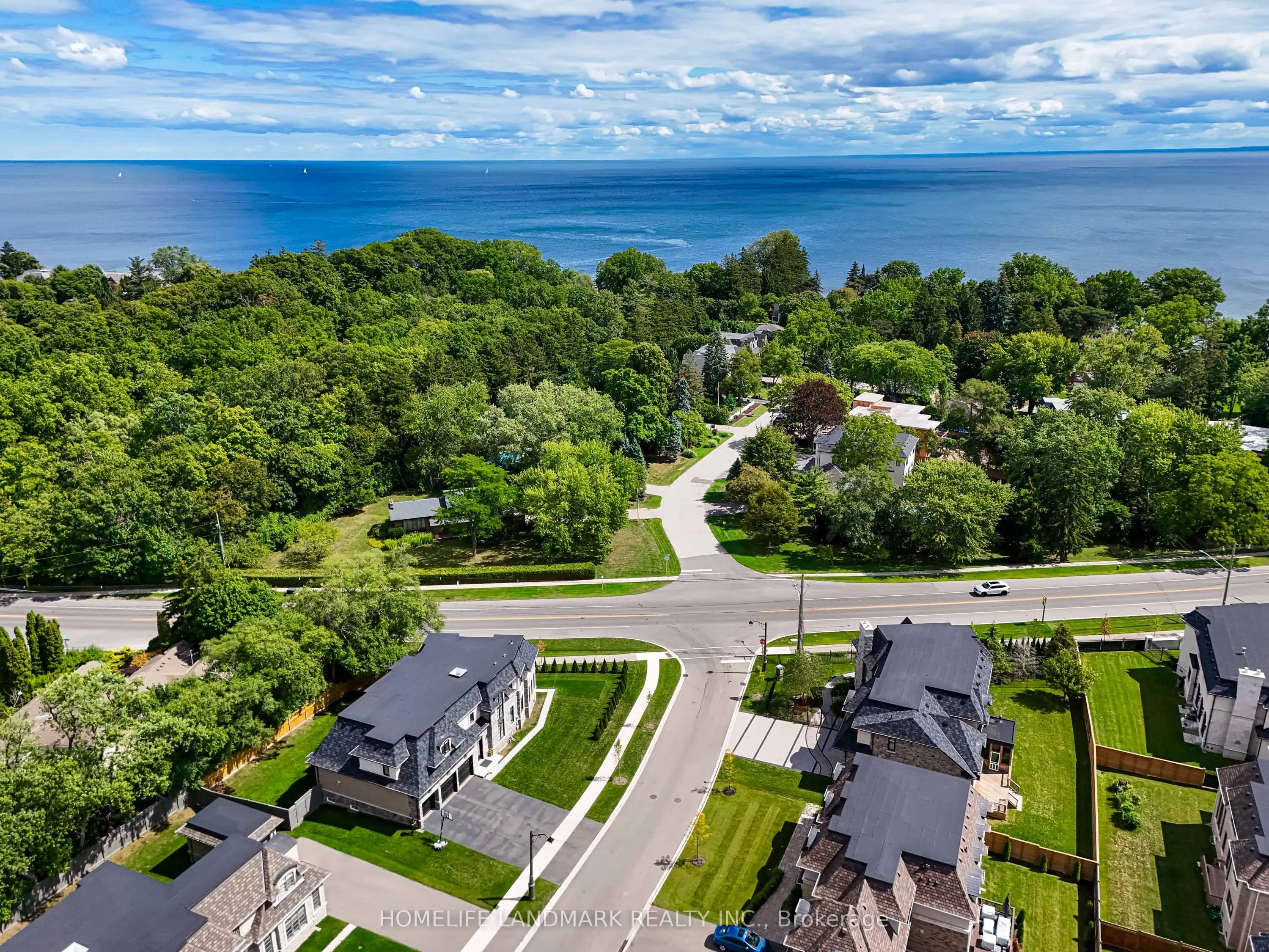 1199 Lakeshore Road W