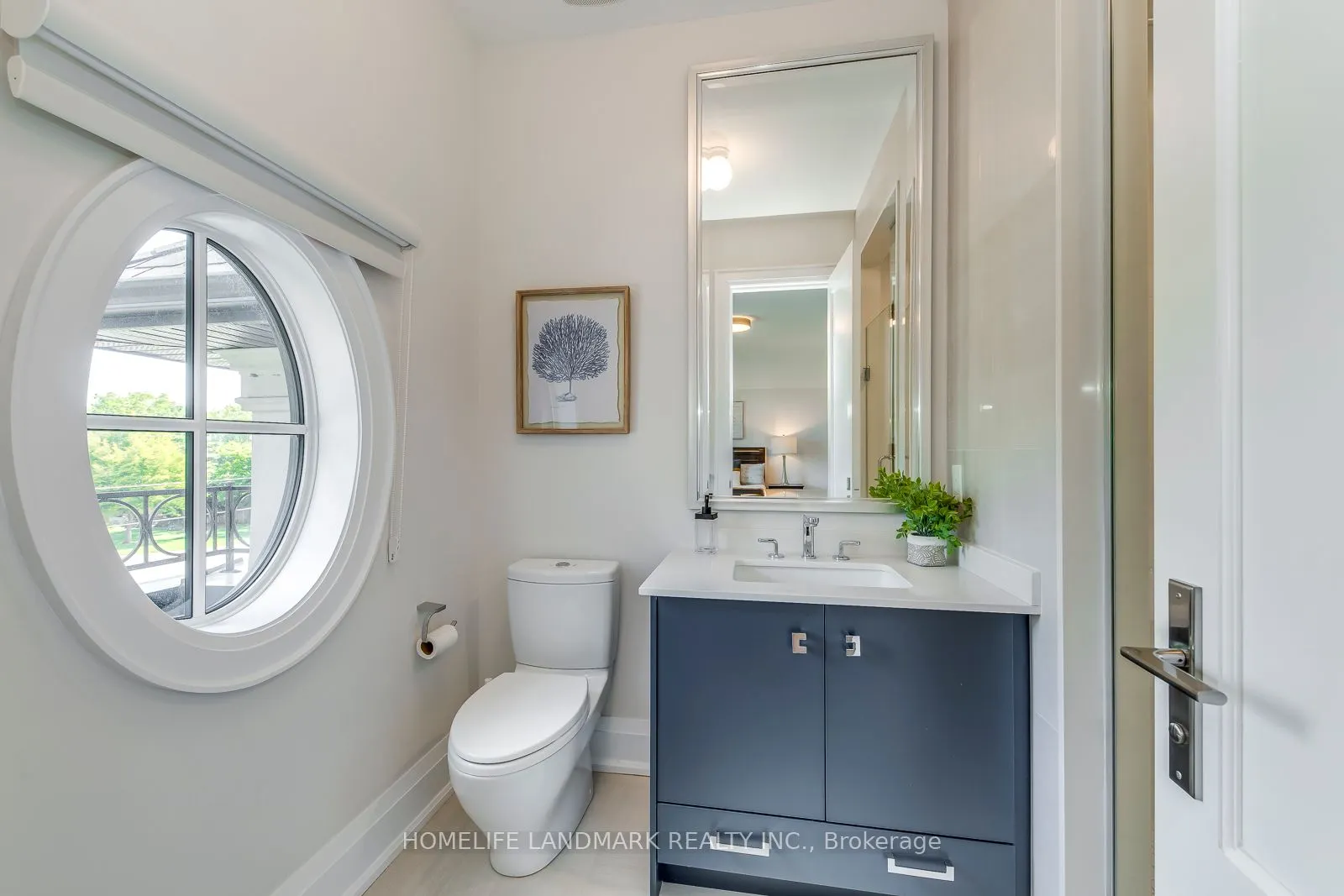 1199 Lakeshore Road W