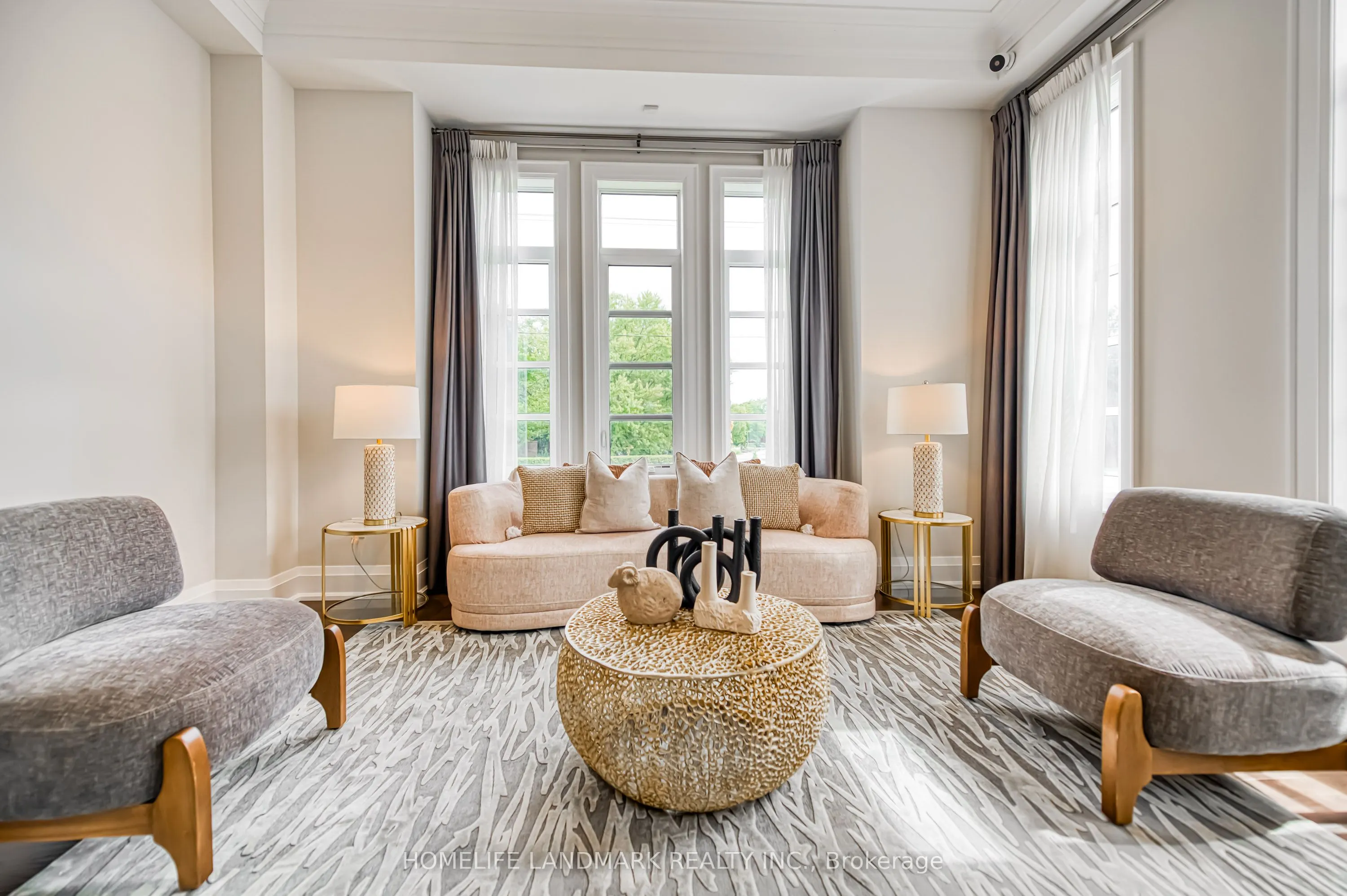 1199 Lakeshore Road W