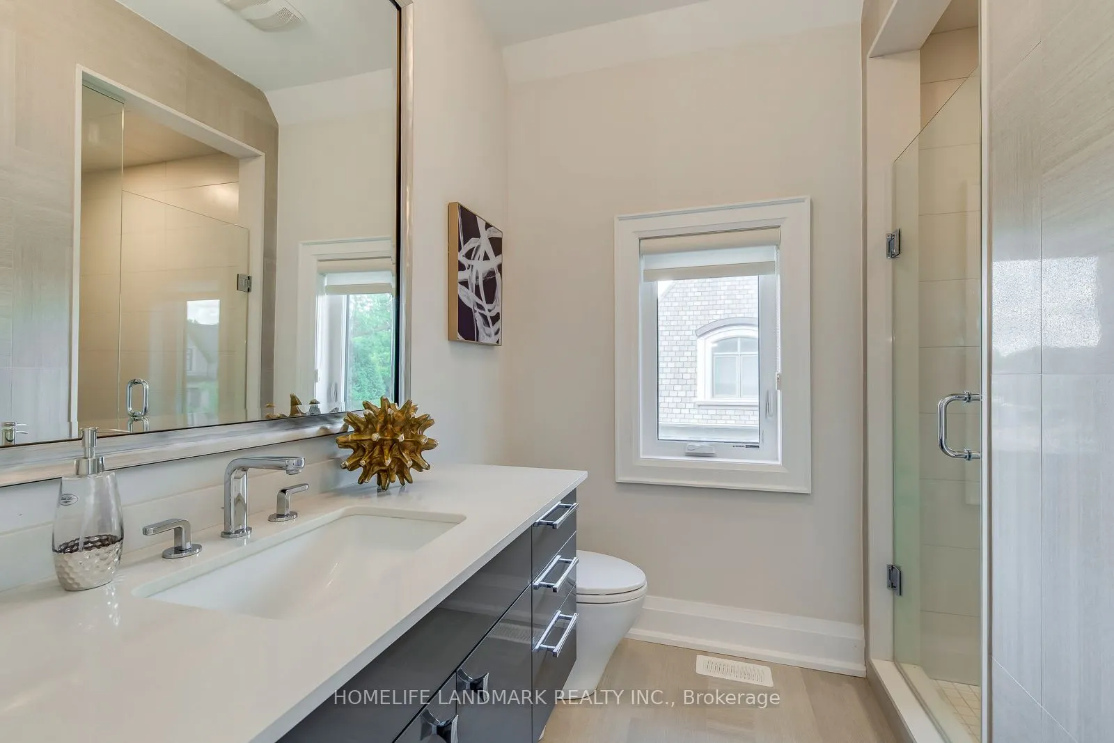 1199 Lakeshore Road W