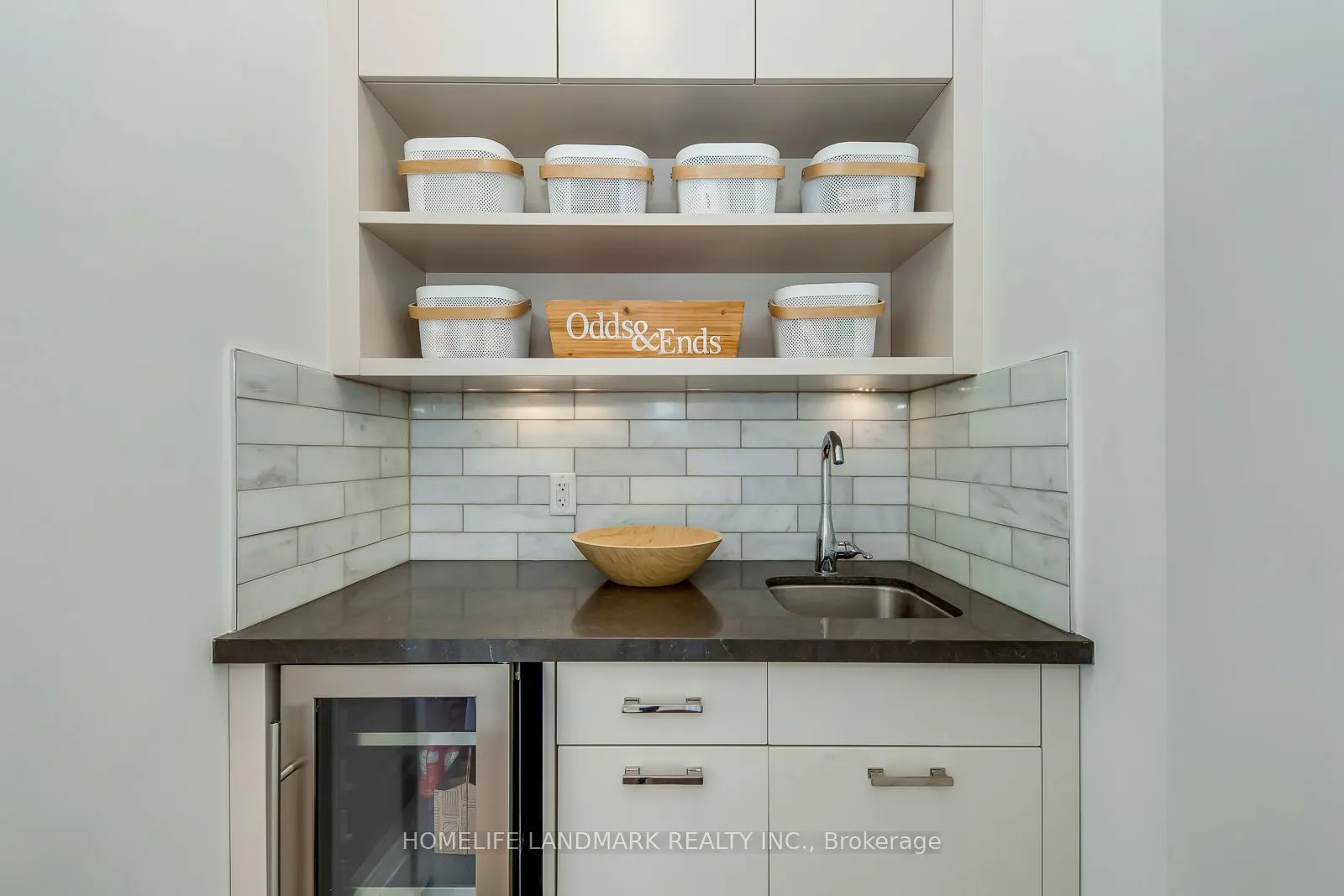 1199 Lakeshore Road W