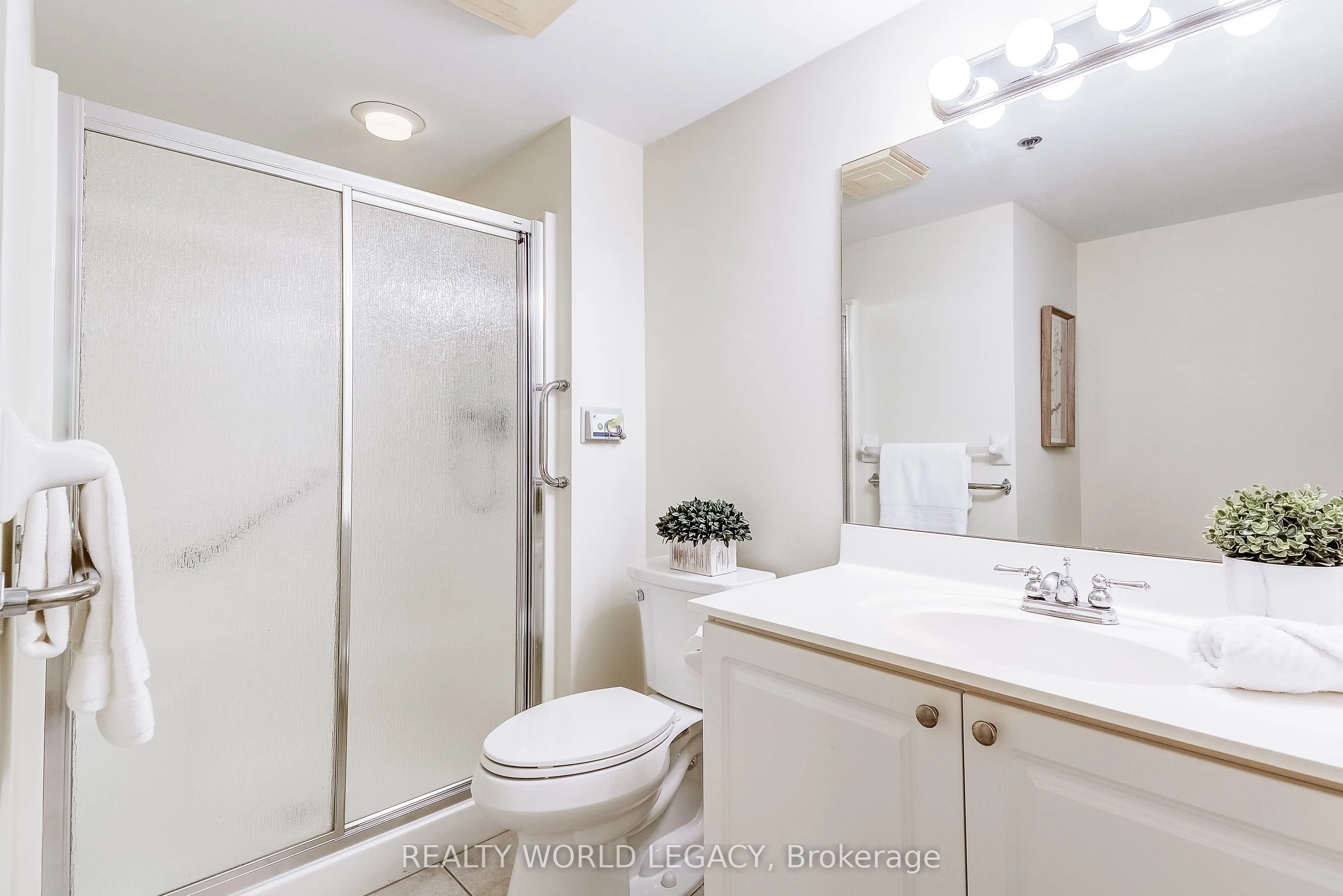 100 Burloak Drive, #1308
