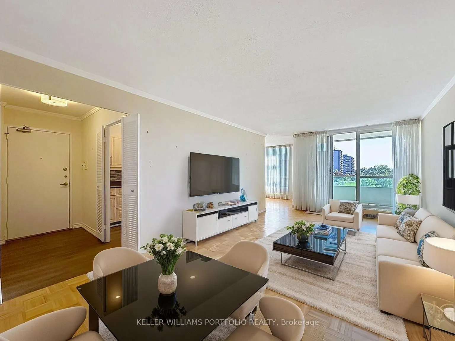44 Longbourne Drive, #404