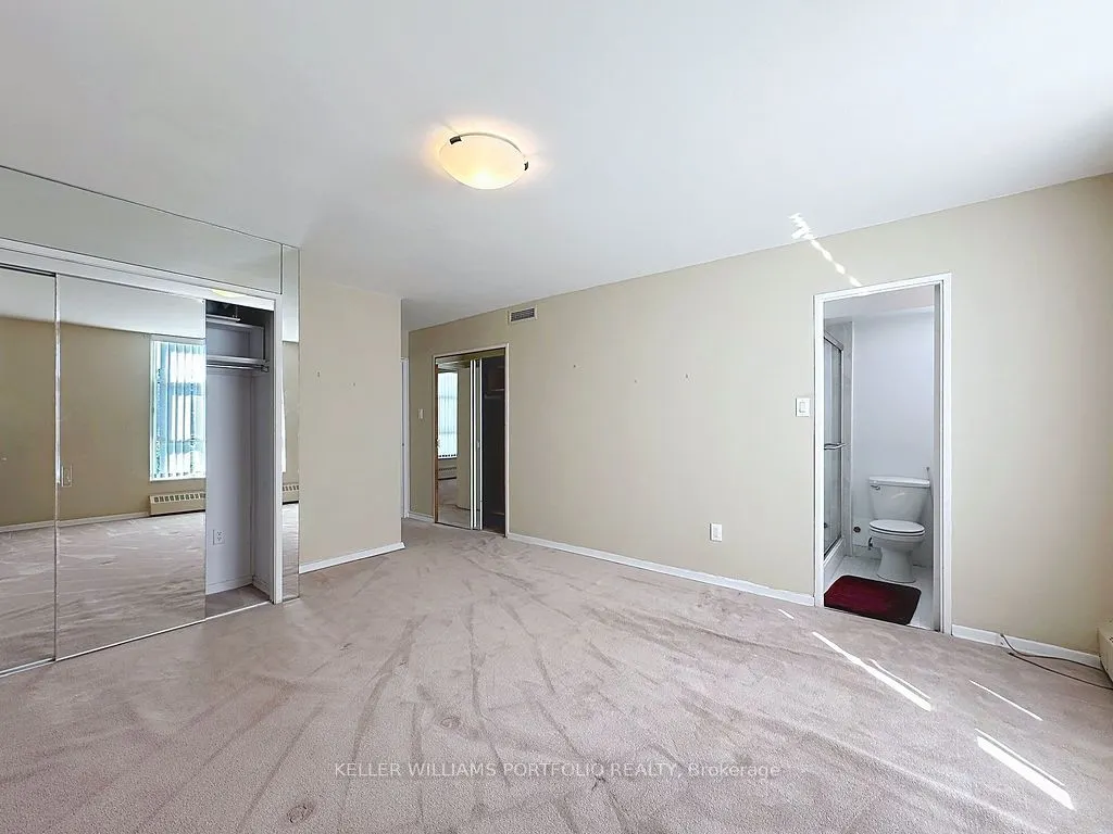 44 Longbourne Drive, #404